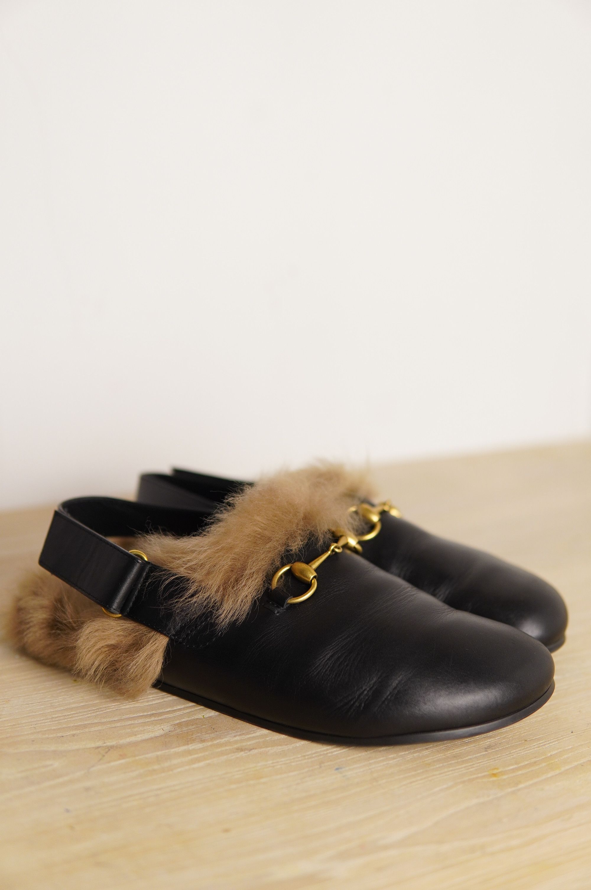Gucci Gucci Black Leather Calf Fur Horsebit Sandals Size US 10 / EU 43 - 1 Thumbnail