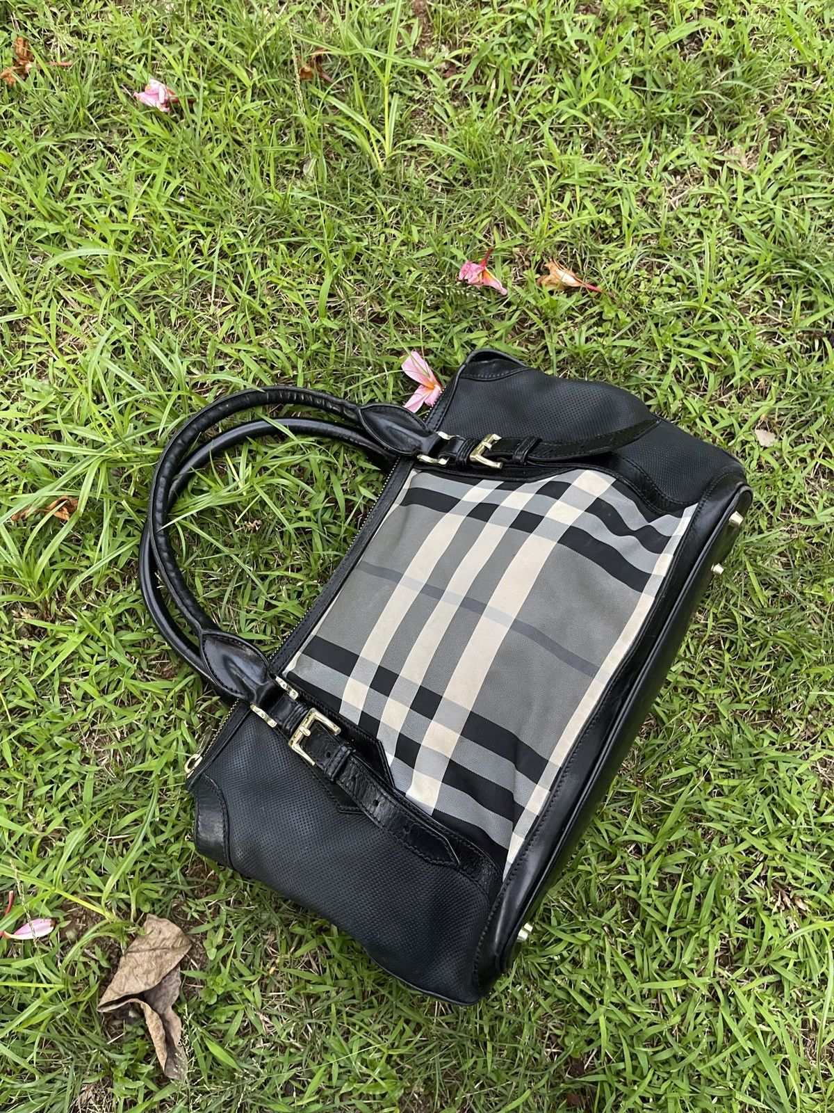 Burberry BURBERRY Beat Check Medium Ellers Bag Size ONE SIZE - 9 Thumbnail