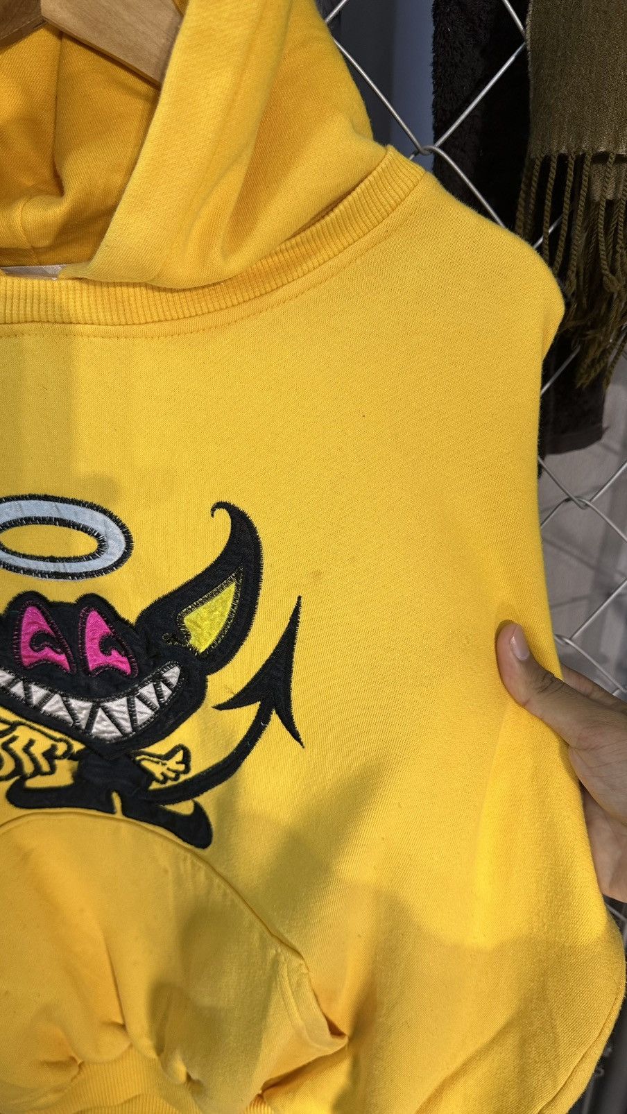 Vintage ANGEL DEVIL PARODY OAKLEY HOODIE YELLOW Size US M / EU 48-50 / 2 - 6 Thumbnail