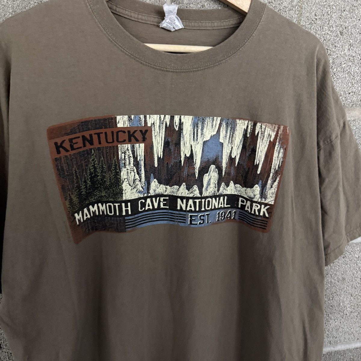 Jerzees Vintage Jerzees Mammoth Cave National Park Brown Tee Men 2XL Size US XXL / EU 58 / 5 - 3 Thumbnail