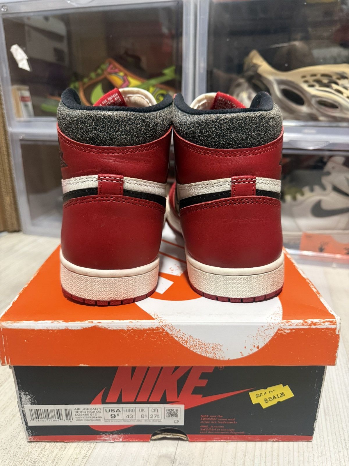 Jordan Brand Air Jordan 1 Retro High OG Chicago Lost and Found Size US 9.5 / EU 42-43 - 5 Thumbnail