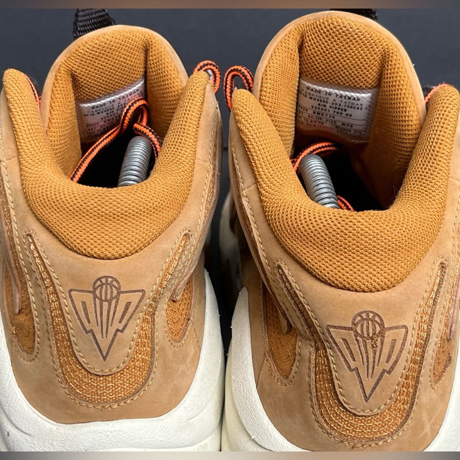 Nike Rare SAMPLE Nike Air Pippen Desert Ochre / Velvet Worn Once Size US 9 / EU 42 - 6 Thumbnail