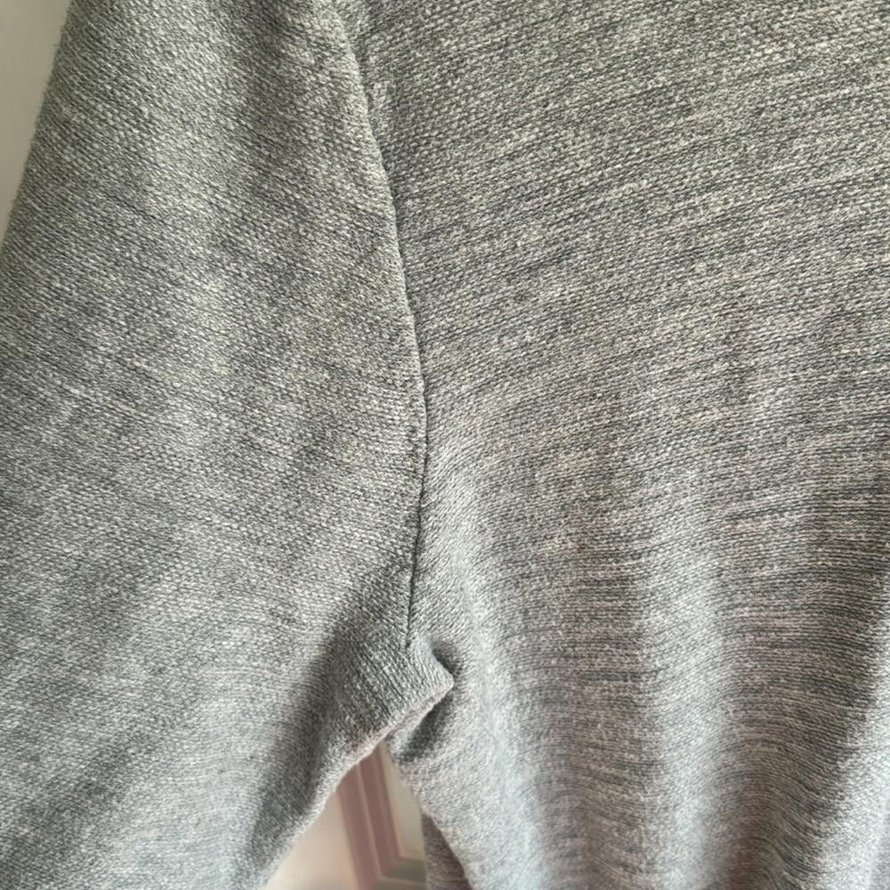 Designer Red ale grey v neck sweater Size US M / EU 48-50 / 2 - 5 Thumbnail