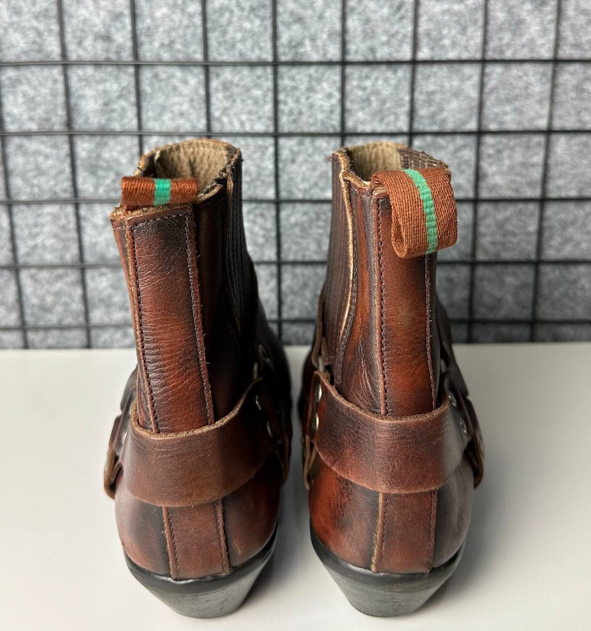 Genuine Leather Vintage Chelsea cowboy leather shoes size 9 Size US 9 / EU 42 - 7 Thumbnail