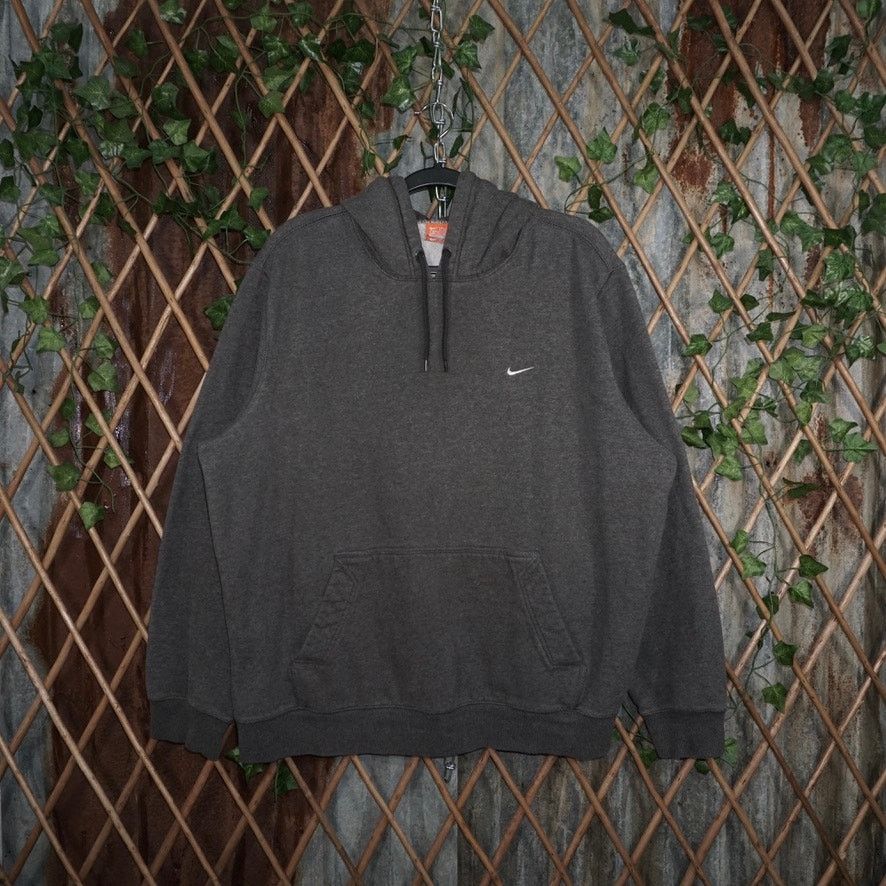 Nike Vintage Y2K Nike pullover swoosh embroider 2000s gray hoodie Size US XL / EU 56 / 4 - 1 Thumbnail