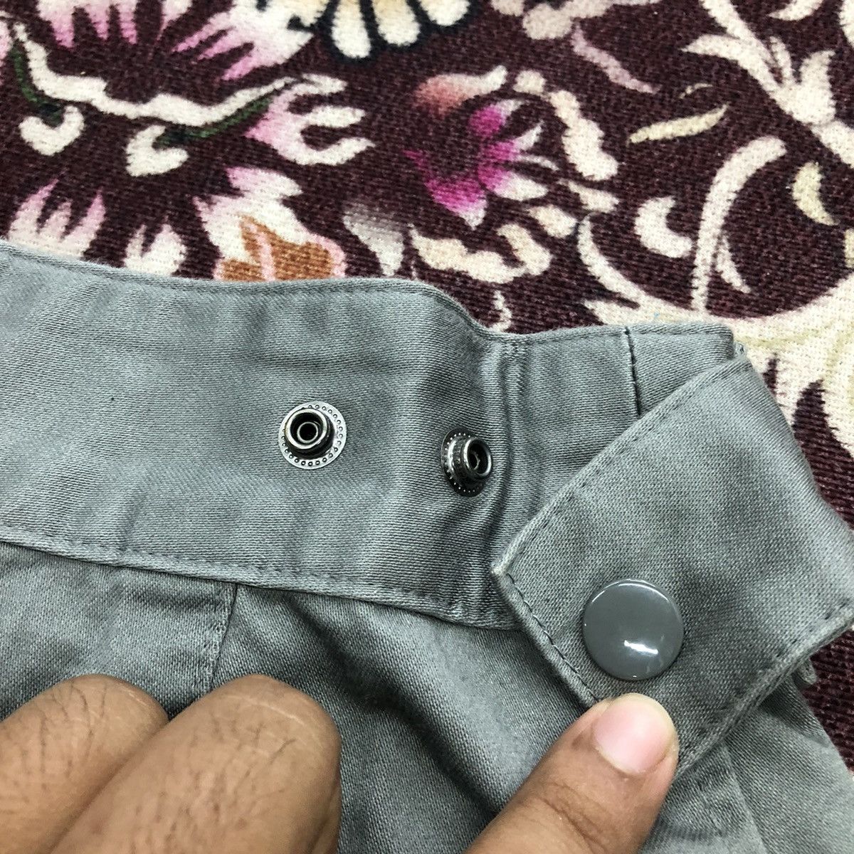 Christophe Lemaire × Japanese Brand × Uniqlo Uniqlo X Lemaire Pleated Baker Fatigue Pants Size 25" / US 0 / IT 36 - 13 Thumbnail