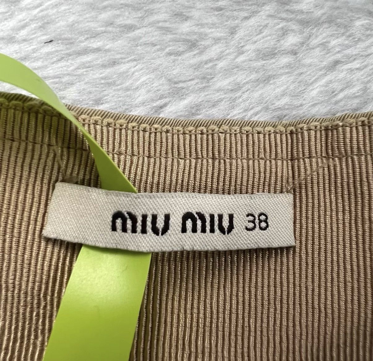 Miu Miu Miu Miu Khaki Shorts J41 Size 26" / US 2 / IT 38 - 3 Thumbnail
