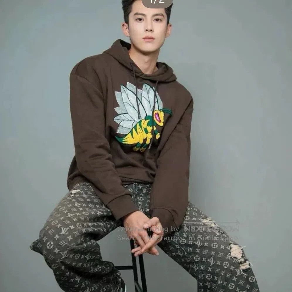 Louis Vuitton Louis Vuitton Bee Print Hoodie M. Size US M / EU 48-50 / 2 - 5 Thumbnail