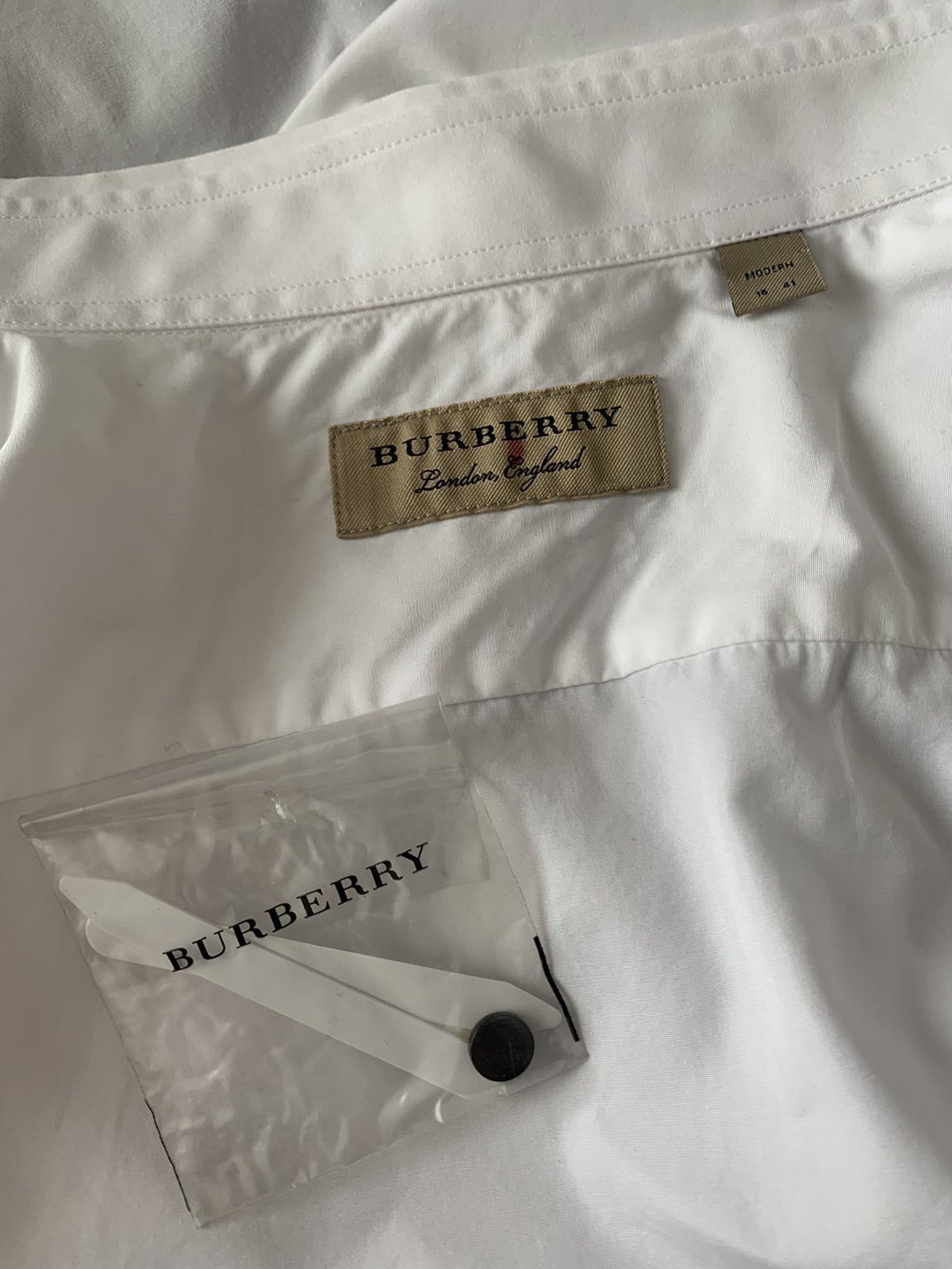 Burberry 🔥🔥 Burberry Classic White Shirt Size US L / EU 52-54 / 3 - 4 Thumbnail