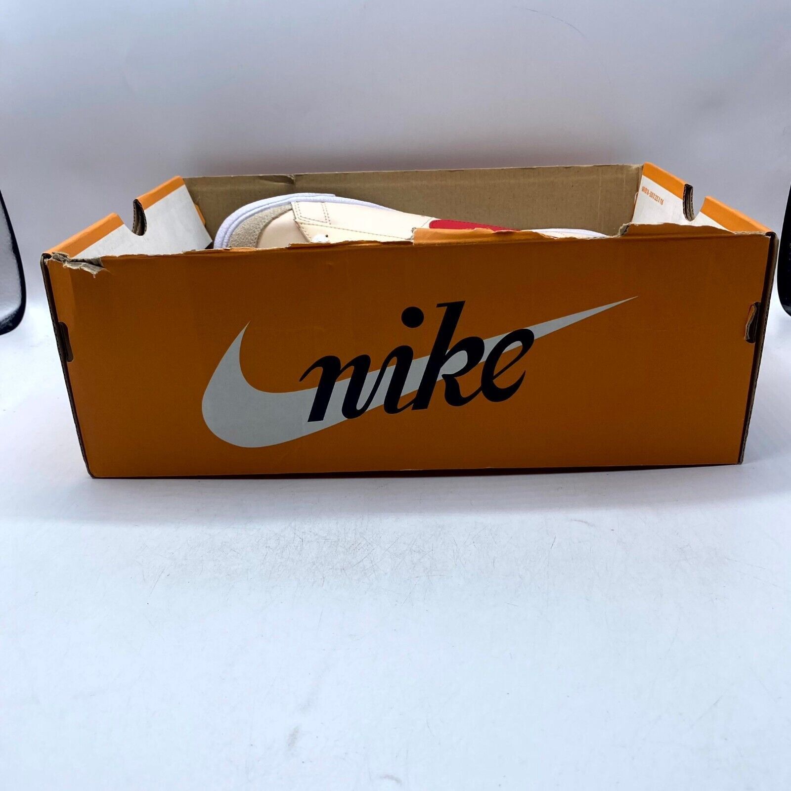 Nike NEW Nike Blazer Mid '77 VNTG Guava Ice DH0929-800 Men's Size US 10.5 / EU 43-44 - 12 Thumbnail