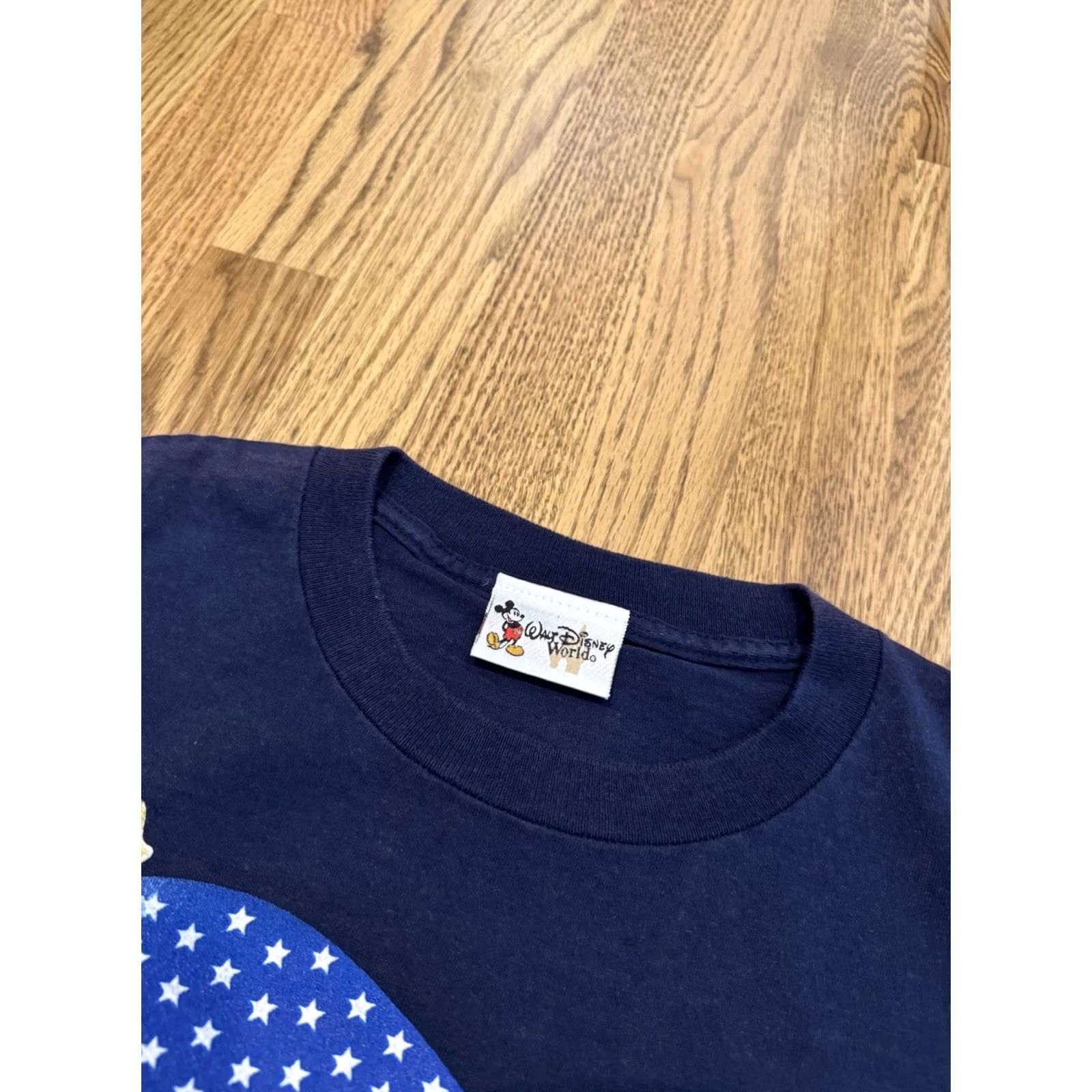 Disney VINTAGE Disney Mickey Mouse USA Flag T Shirt Men’s Size Medium Blue World Fits Vtg Size US M / EU 48-50 / 2 - 2 Thumbnail