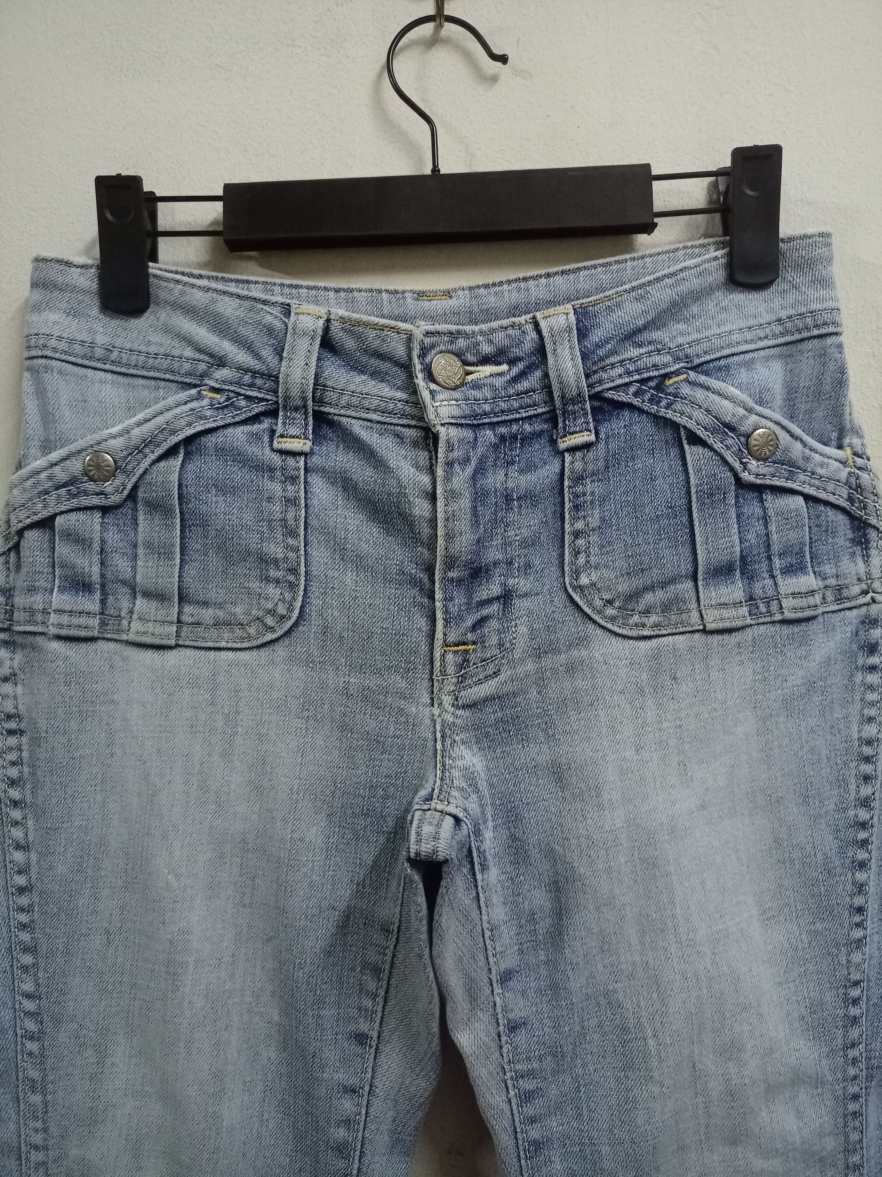 Japanese Brand Vintage Japanese Brand Flare Denim Bush Pants Size 28" / US 6 / IT 42 - 4 Thumbnail