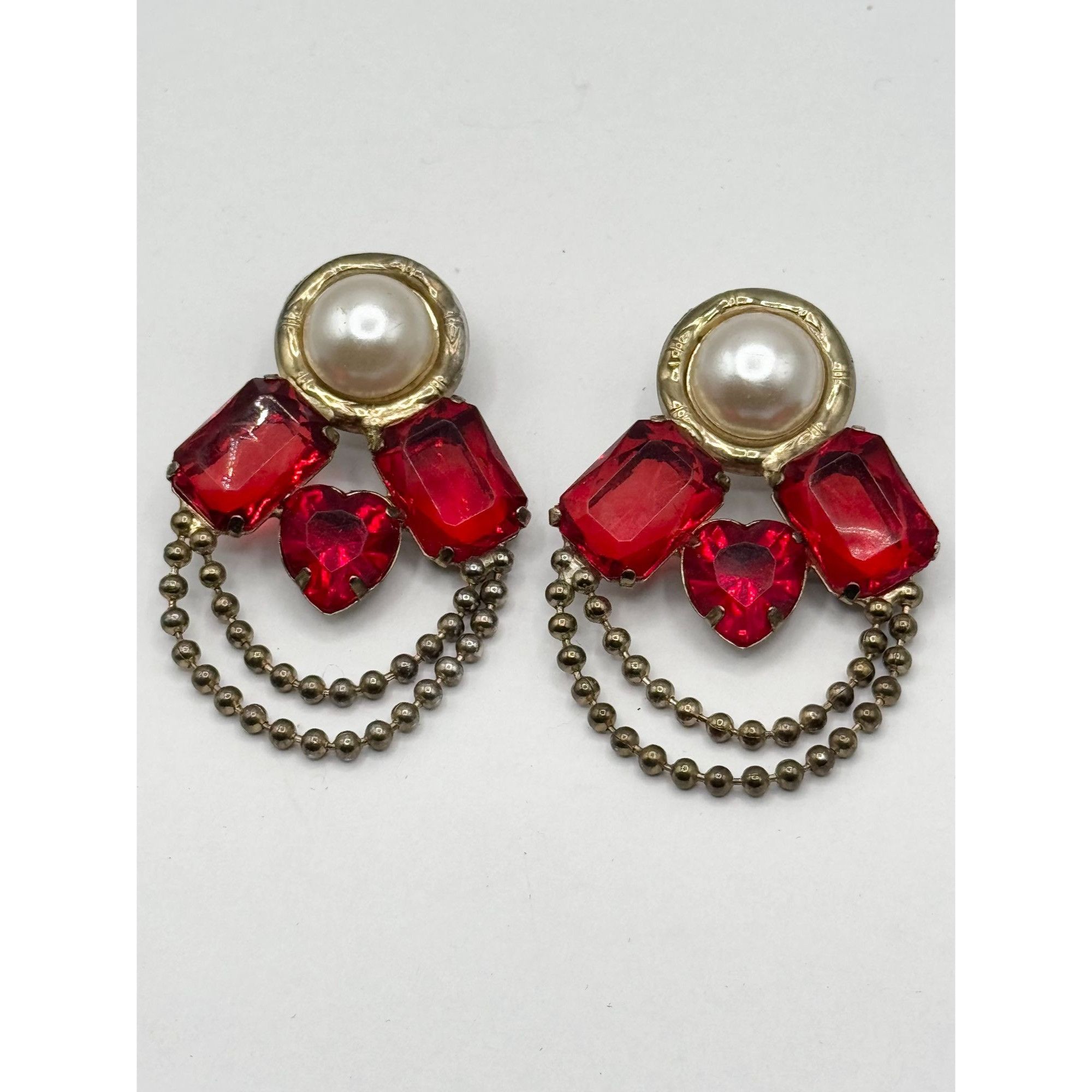 Vintage Vintage red rhinestone heart pearl chain statement earrings Size ONE SIZE - 3 Thumbnail