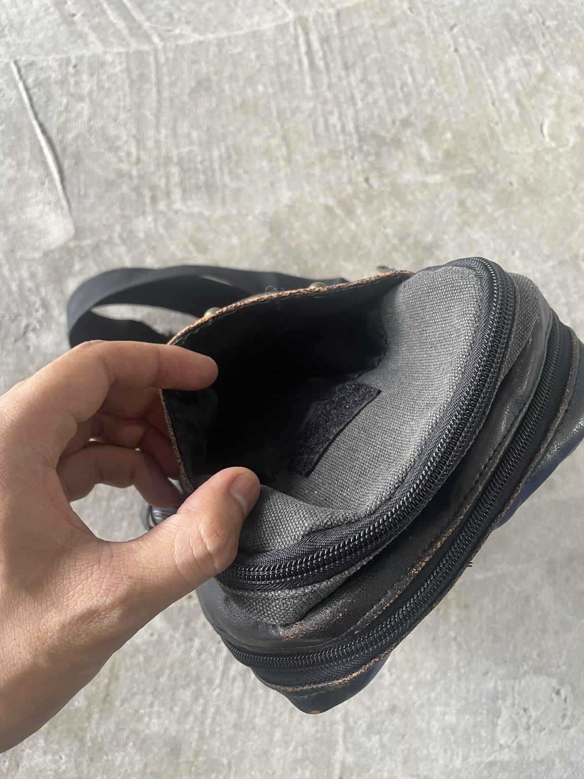 Japanese Brand × Seditionaries Fabric Connection Chrome CH Heart Crest Sling Bag Size ONE SIZE - 6 Thumbnail