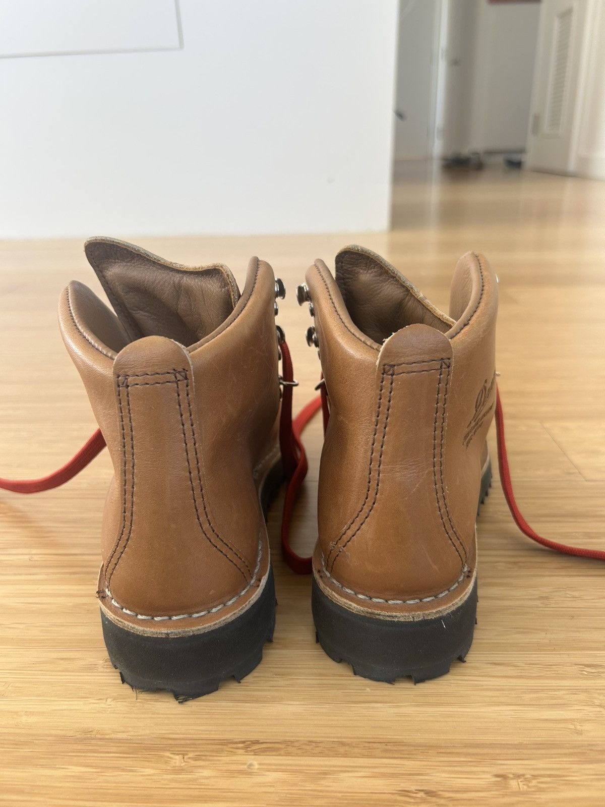 Danner W’s Danner Mountain Light Cascade Boots Size US 8.5 / IT 38.5 - 3 Thumbnail