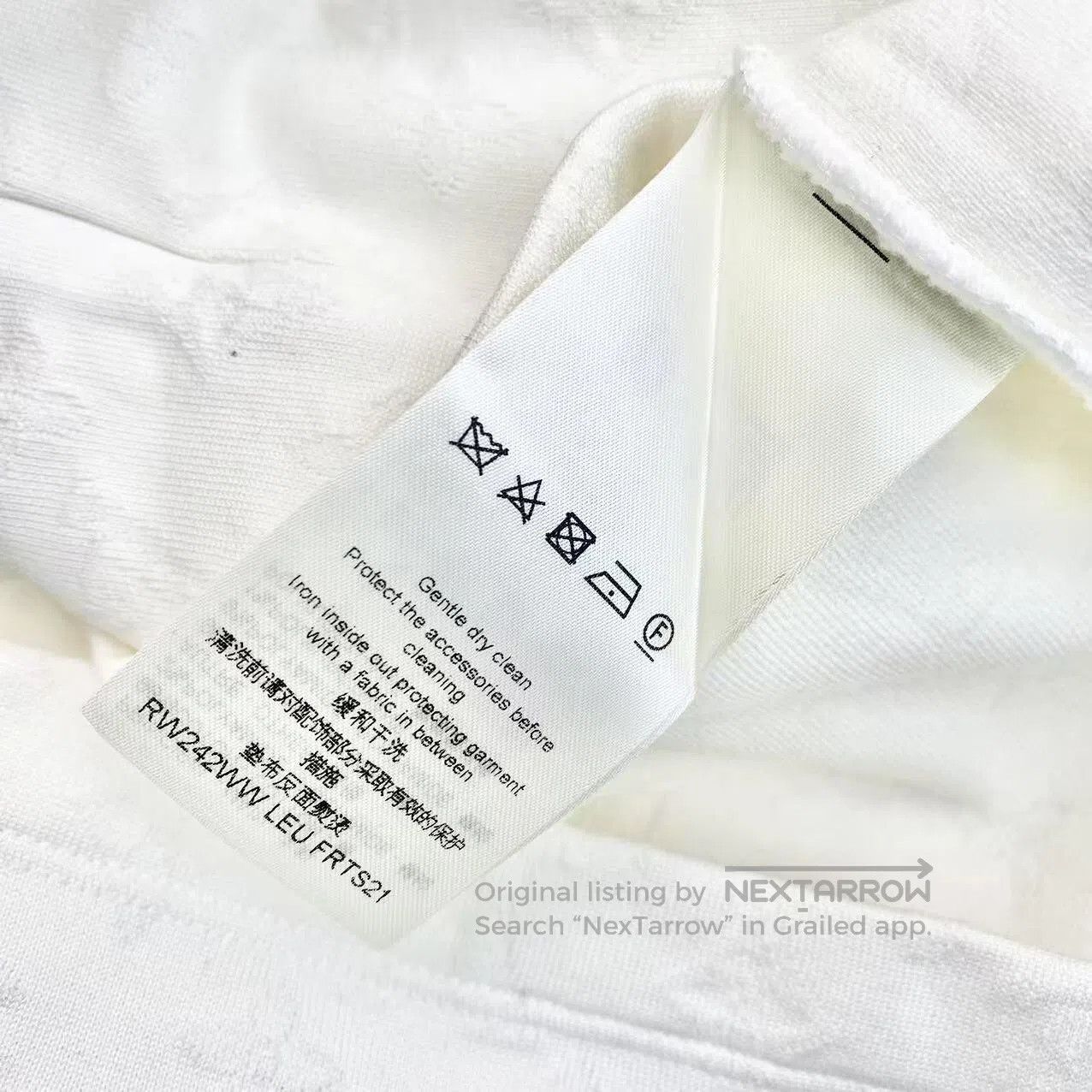 Louis Vuitton Louis Vuitton 24SS embossed presbyopia logo chain short sl Size S / US 4 / IT 40 - 4 Thumbnail