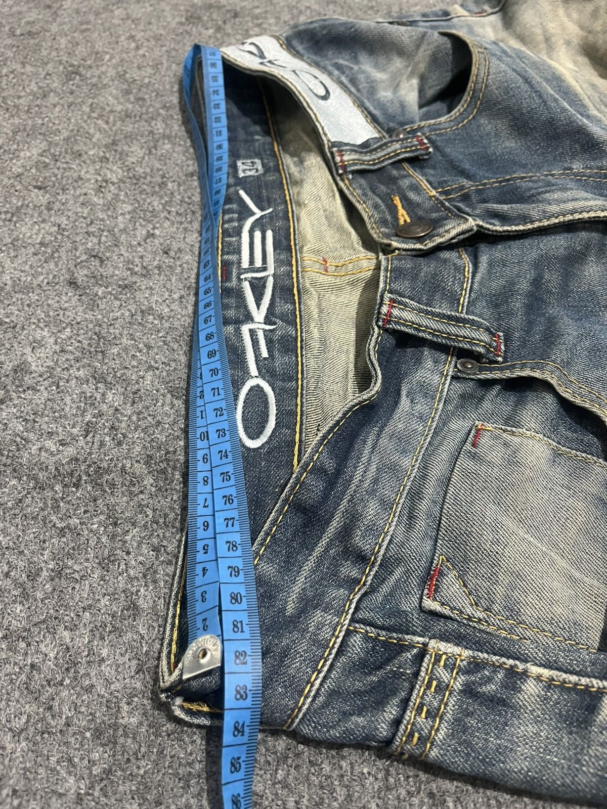 Oakley Oakley denim jeans faded with tear Size US 34 / EU 50 - 10 Thumbnail