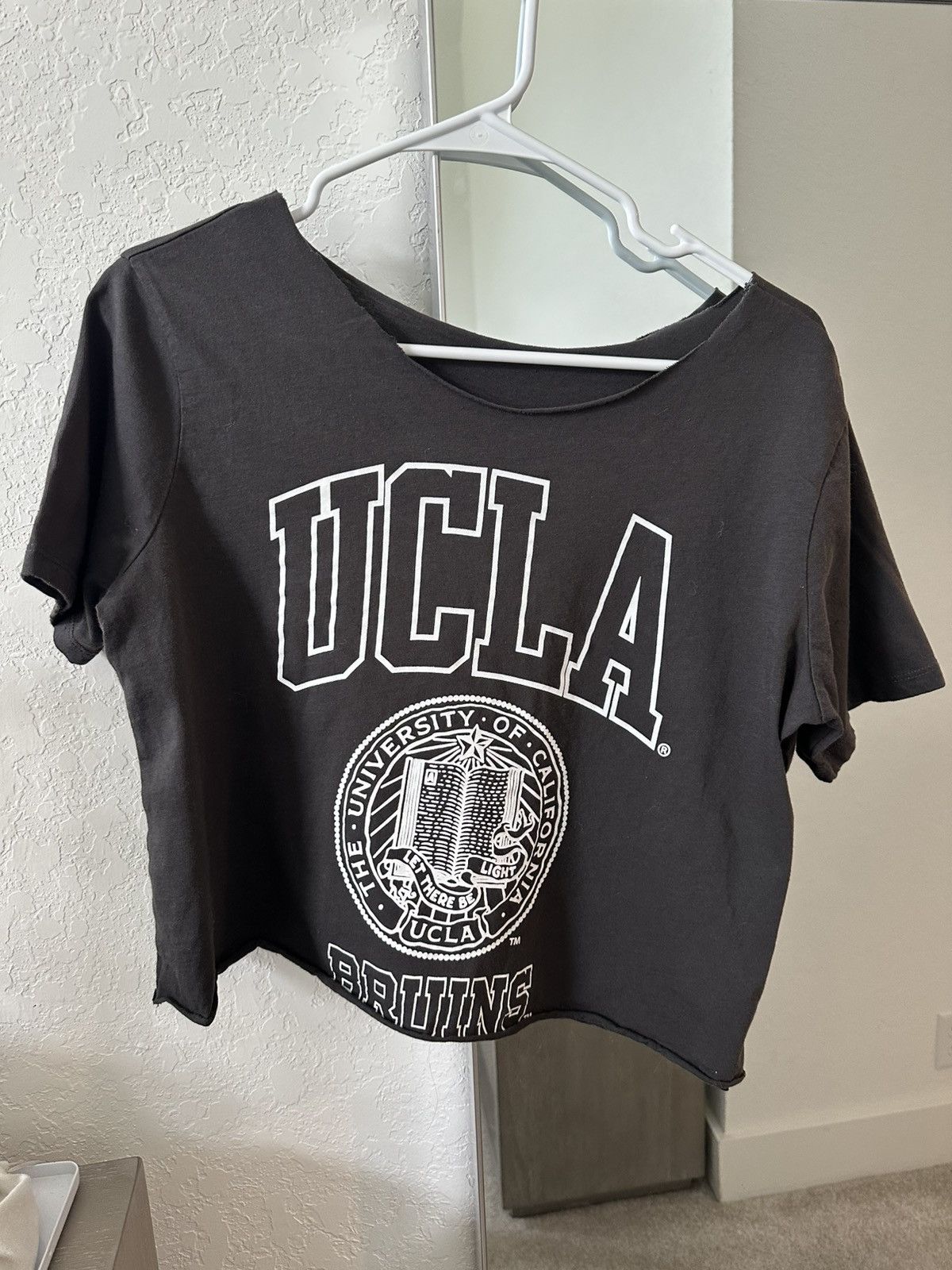 H&M Dark Grey UCLA crop top Size M / US 6-8 / IT 42-44 - 1 Thumbnail