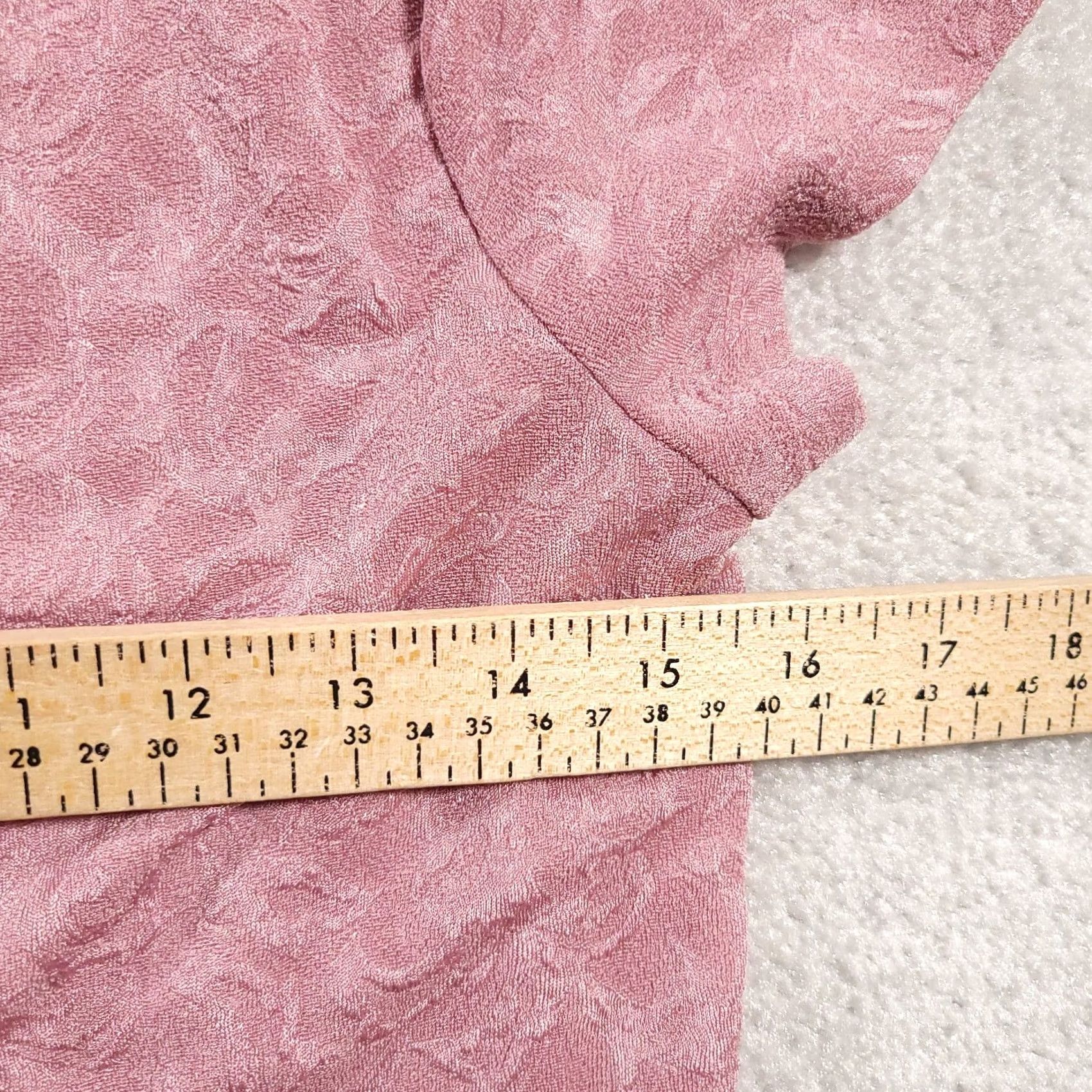 Croft & Barrow Croft & Barrow Womens Short Sleeve Stretch Pullover Shirt Size S Floral Pink Size S / US 4 / IT 40 - 4 Thumbnail