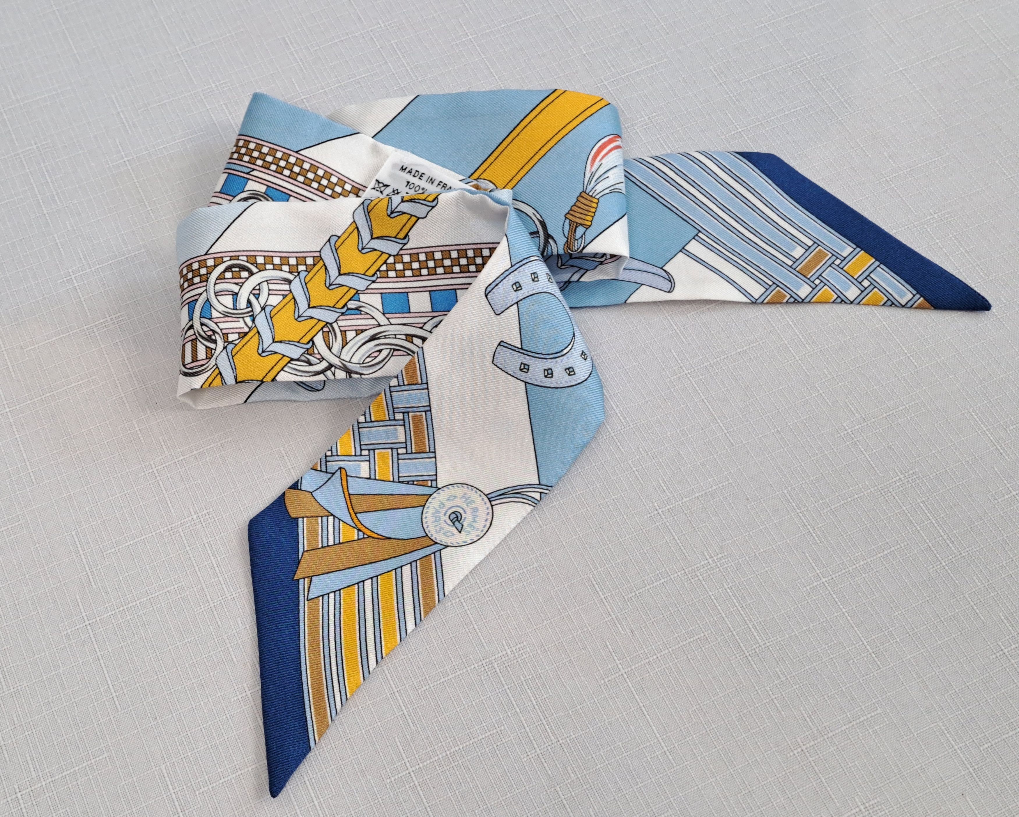 Hermes HERMES Paris silk twilly scarf. Size ONE SIZE - 2 Thumbnail