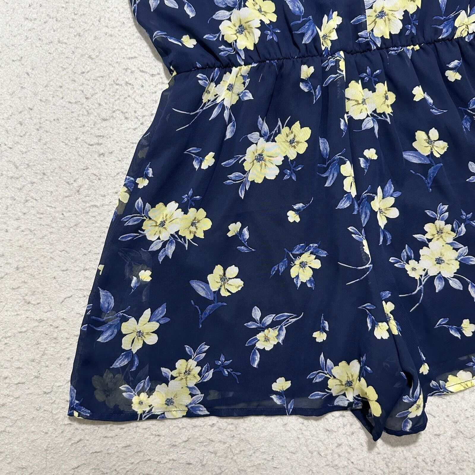 Other BCX Small Blue Yellow Floral Romper 4" Inseam Lightweight Size 28" / US 6 / IT 42 - 11 Thumbnail