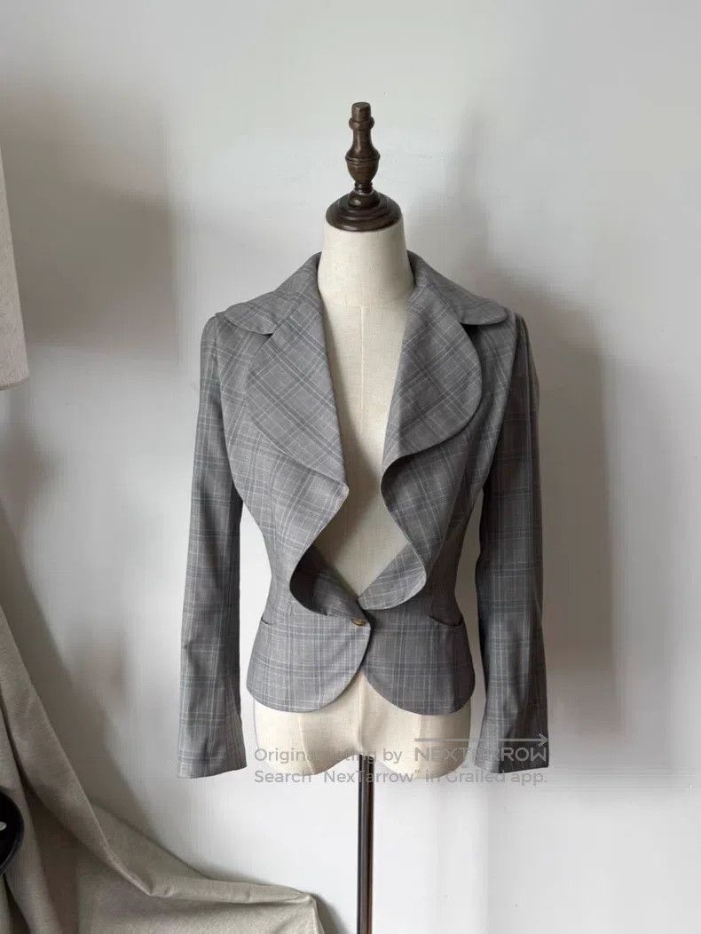 Vivienne Westwood Vivienne Westwood Vintage Gray Plaid Heart Neckline Blazer Size S / US 4 / IT 40 - 1 Thumbnail