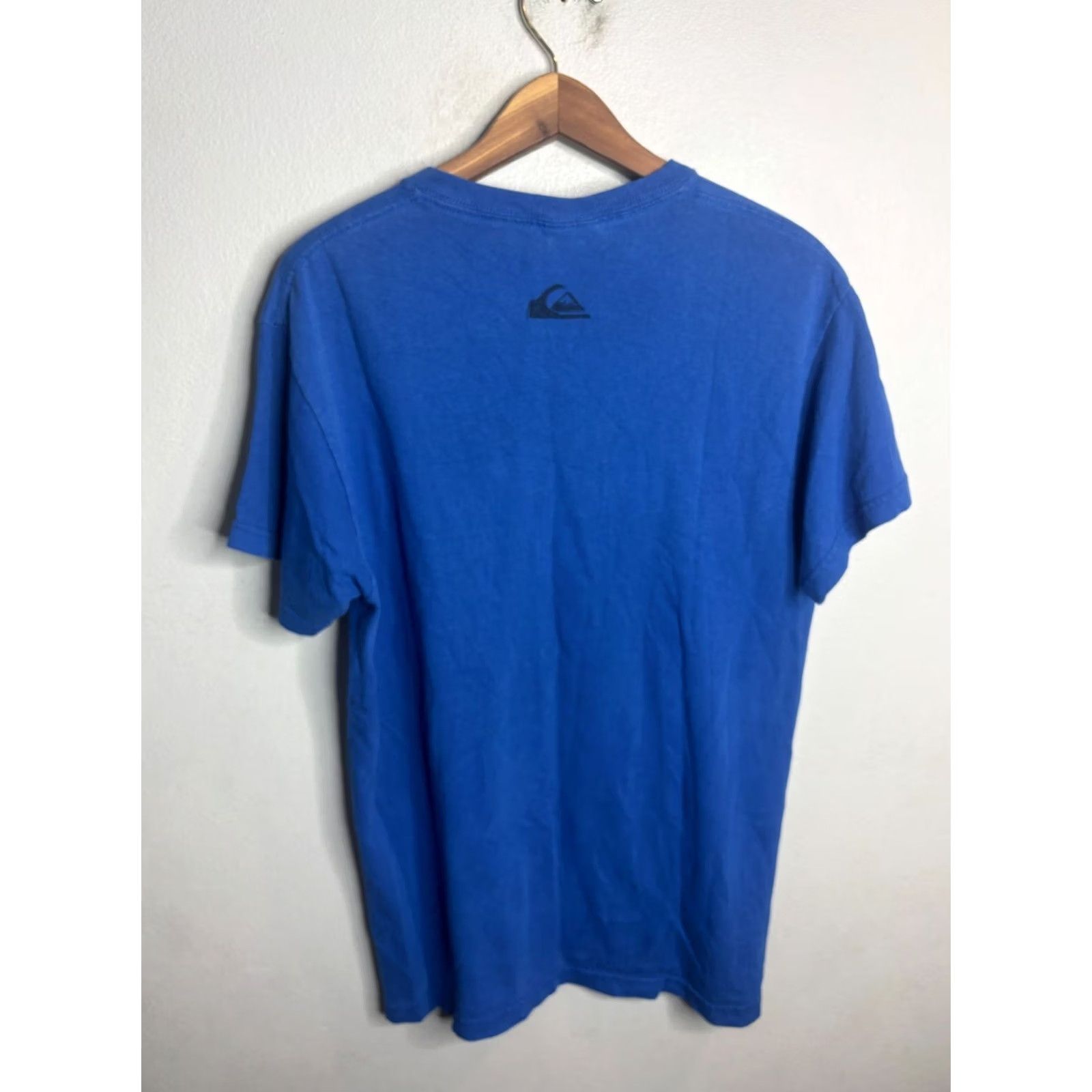 Quiksilver VINTAGE Quiksilver Shirt Y2K Mens L Blue Solid Graphic T-Shirt Surf 2000s Size US L / EU 52-54 / 3 - 5 Thumbnail