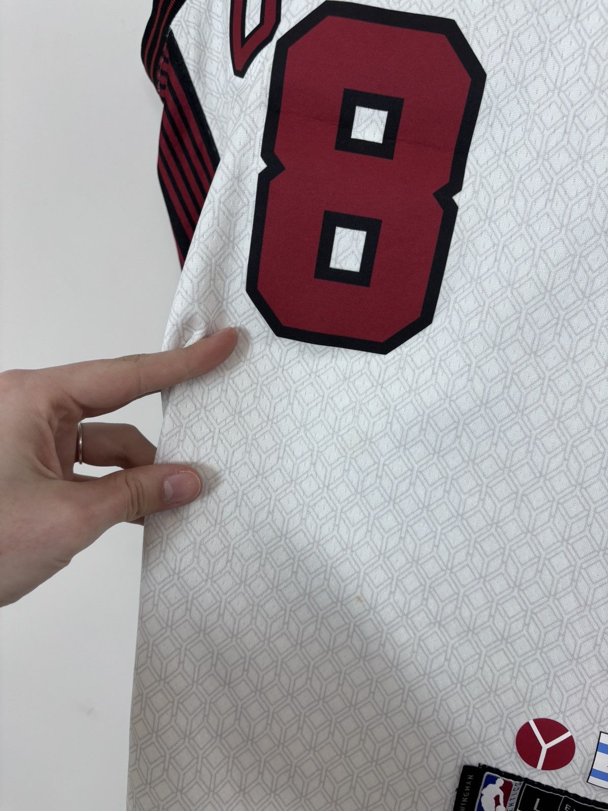 Nike Nike Chicago Bulls Zach Lavine #8 City Edition NBA Jersey Size US S / EU 44-46 / 1 - 8 Thumbnail