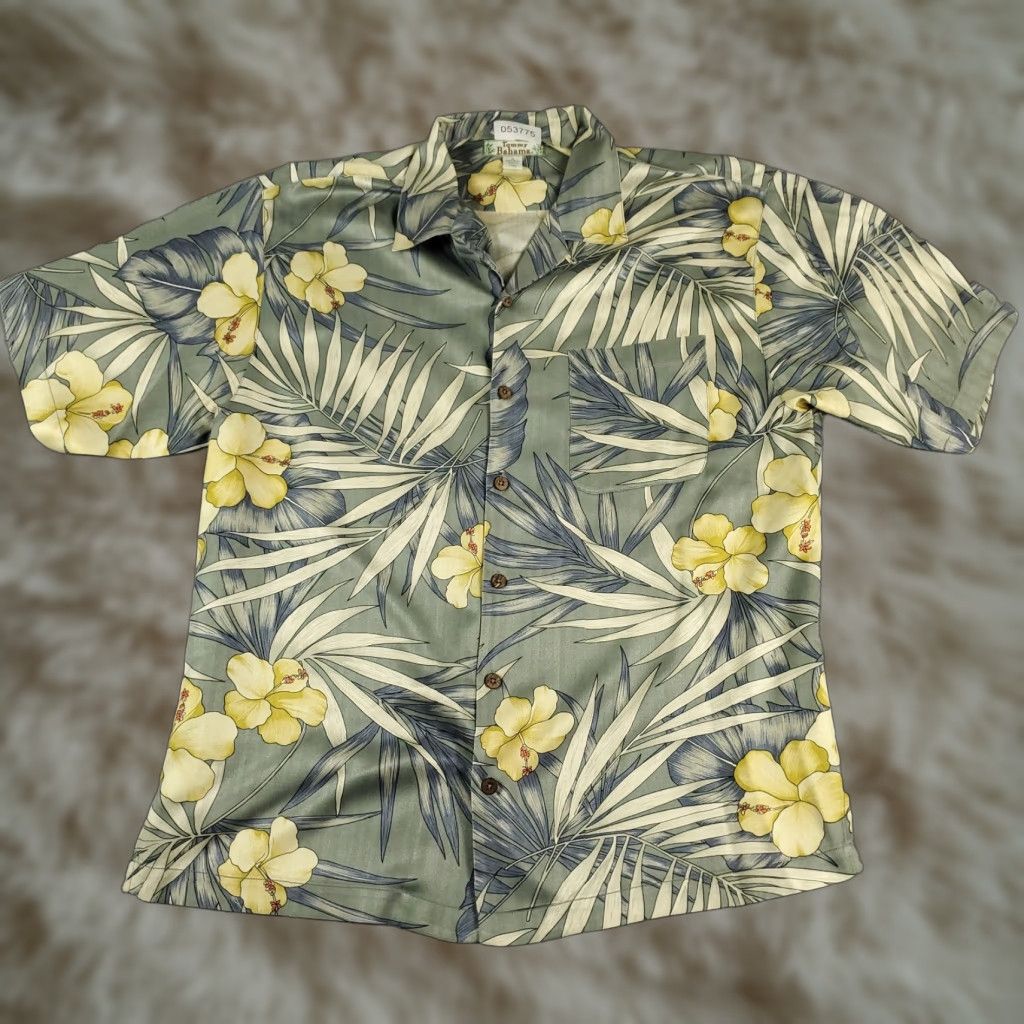 Tommy Bahama Tommy Bahama Hawaiian Shirt Mens Medium Red Floral Button Up Short Sleeve Aloha Size US M / EU 48-50 / 2 - 1 Thumbnail