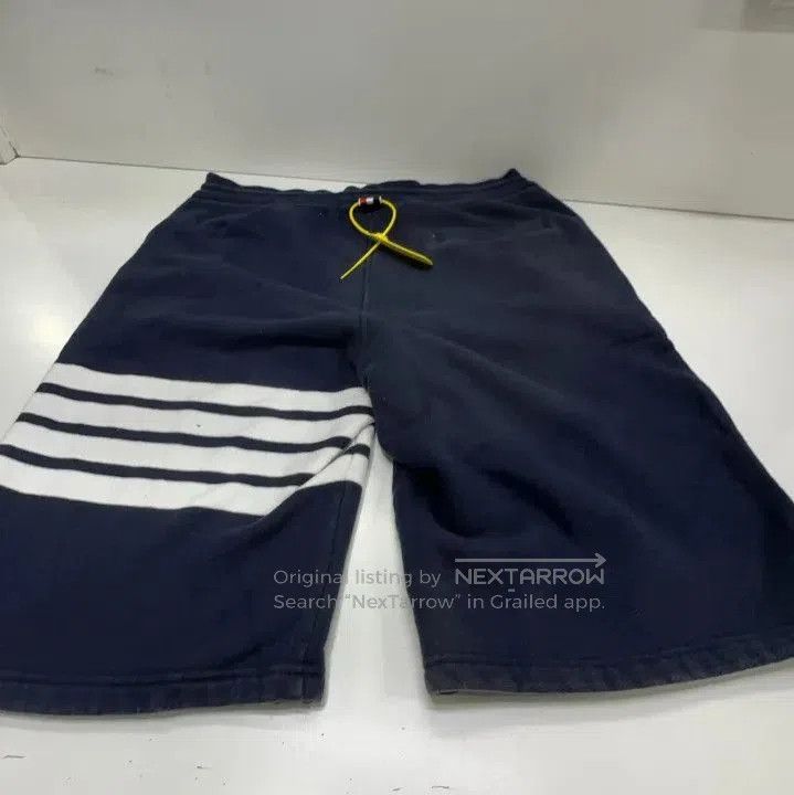 Thom Browne Thom Browne Classic Striped Sports Shorts. Size US 30 / EU 46 - 9 Thumbnail