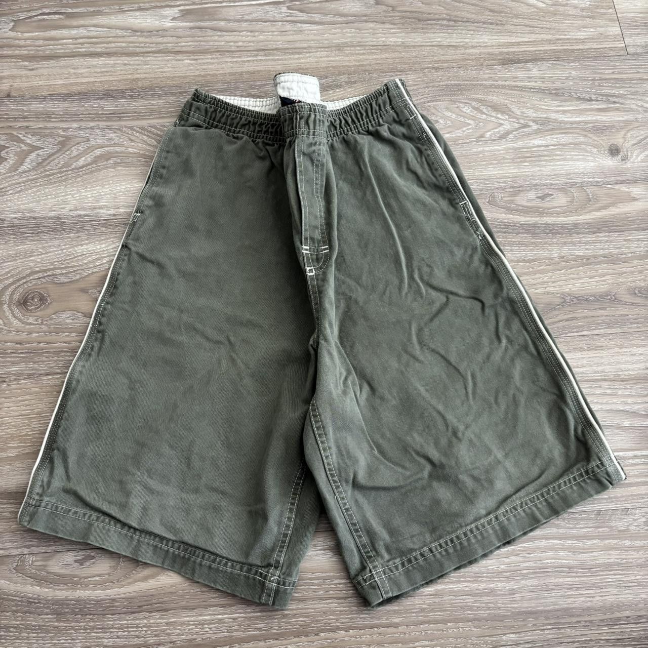 Vintage Crazy Vintage Y2K/2000s Khaki Striped Casual Streetwear Essential Shorts! Size 30 Size US 30 / EU 46 - 1 Thumbnail