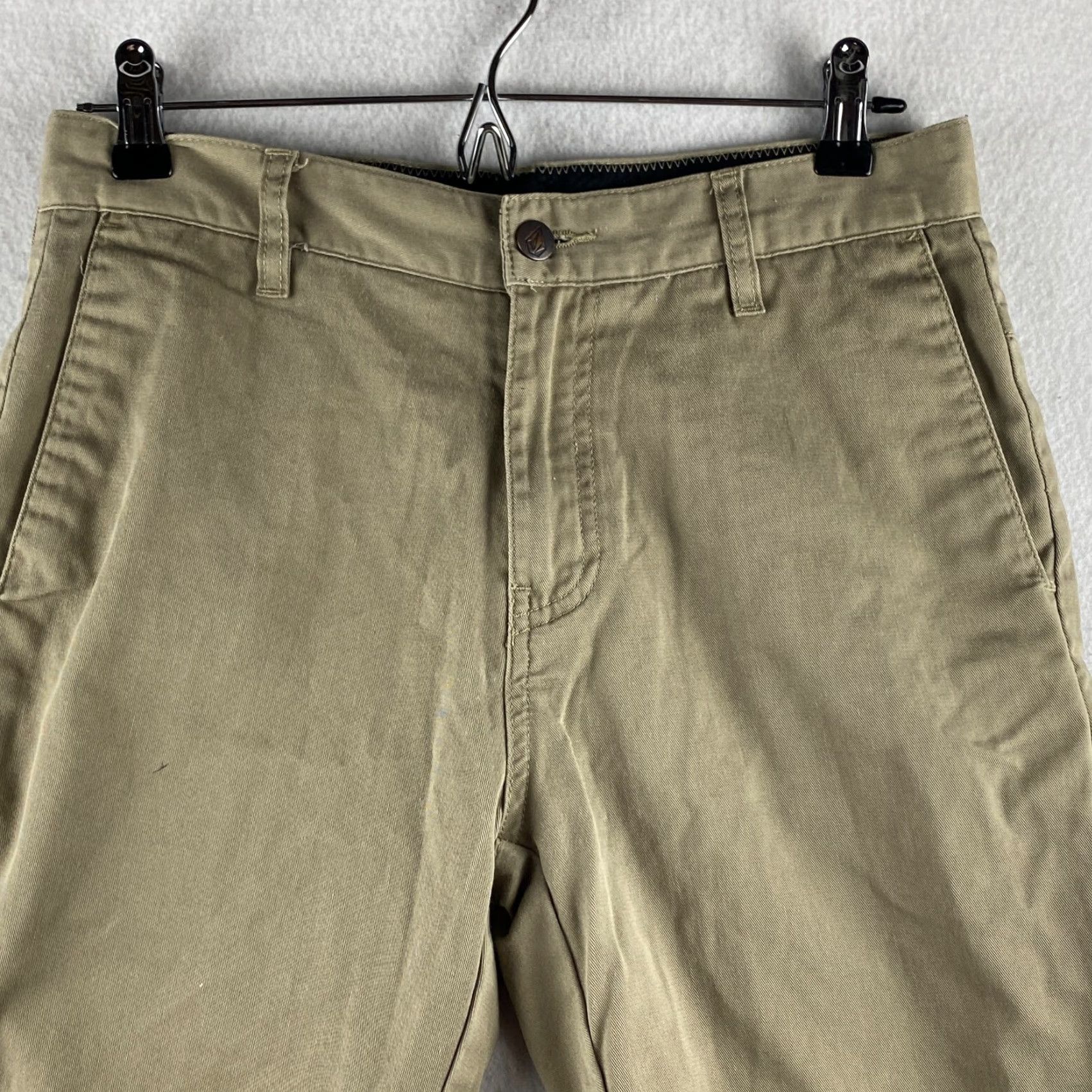Volcom Volcom Shorts Mens 28 Beige Chino Flat Front Slash Pockets Embroidered Logo Size US 28 / EU 44 - 2 Thumbnail