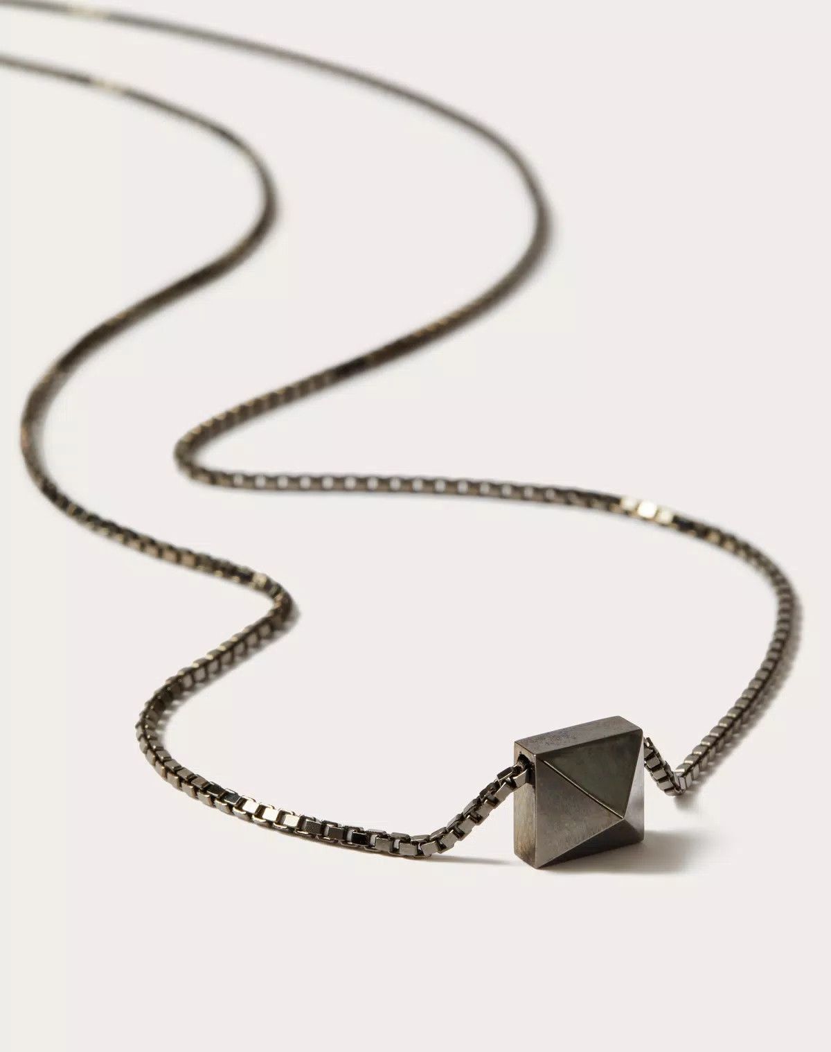 Valentino oc11z0725 Size:OS/ Melal Rockstud Necklace in Black Size ONE SIZE - 2 Thumbnail