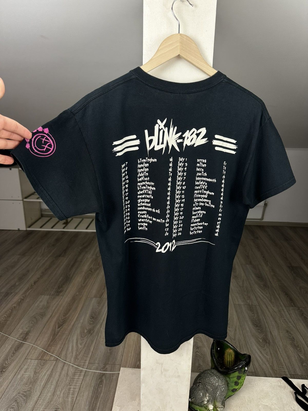Band Tees Blink 182 Logo T Shirt Tee Y2K Size US M / EU 48-50 / 2 - 6 Thumbnail