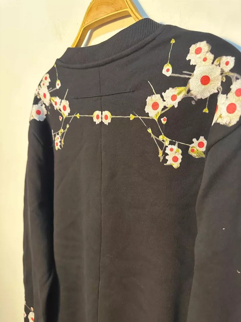 Givenchy Givenchy Men's hooded sweatshirt with all-over star floral Size US L / EU 52-54 / 3 - 6 Thumbnail