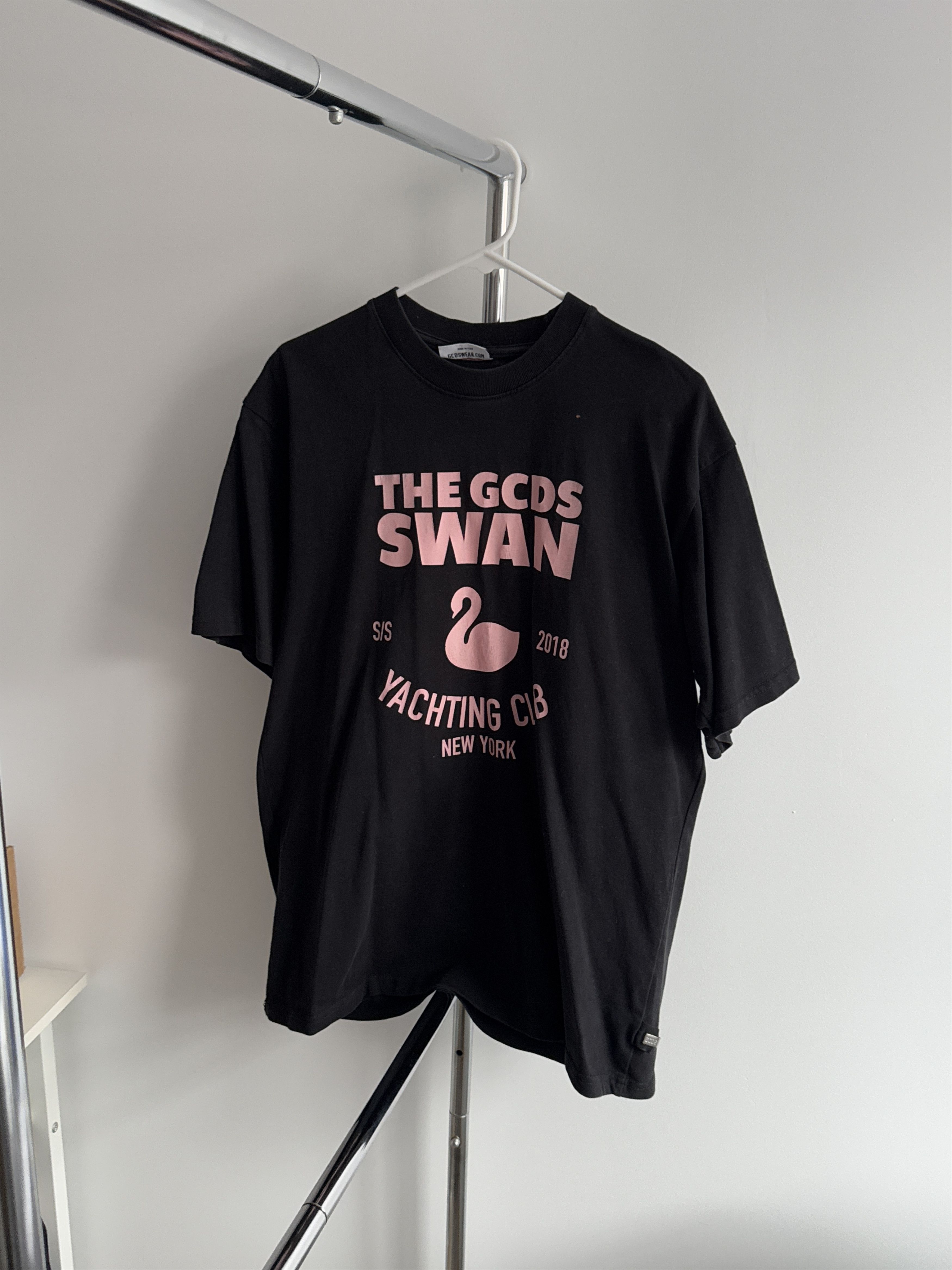 GCDS GCDS Swan Yachting Club Black and Pink T-Shirt Size US L / EU 52-54 / 3 - 1 Thumbnail