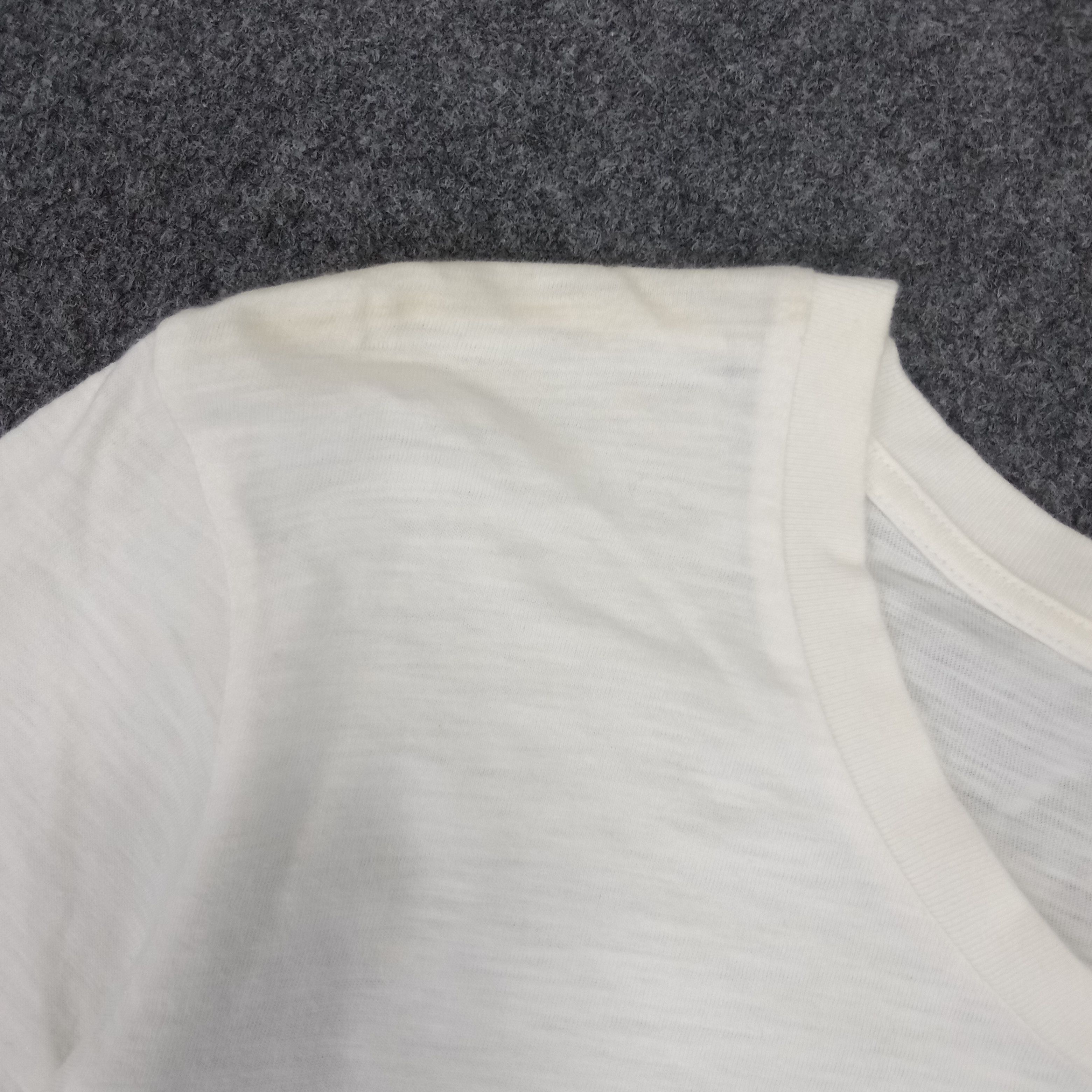 Undercover × Uniqlo × Vintage Uniqlo Undercover Japanese Brand Long Sleeve Tshirt Size M / US 6-8 / IT 42-44 - 4 Thumbnail