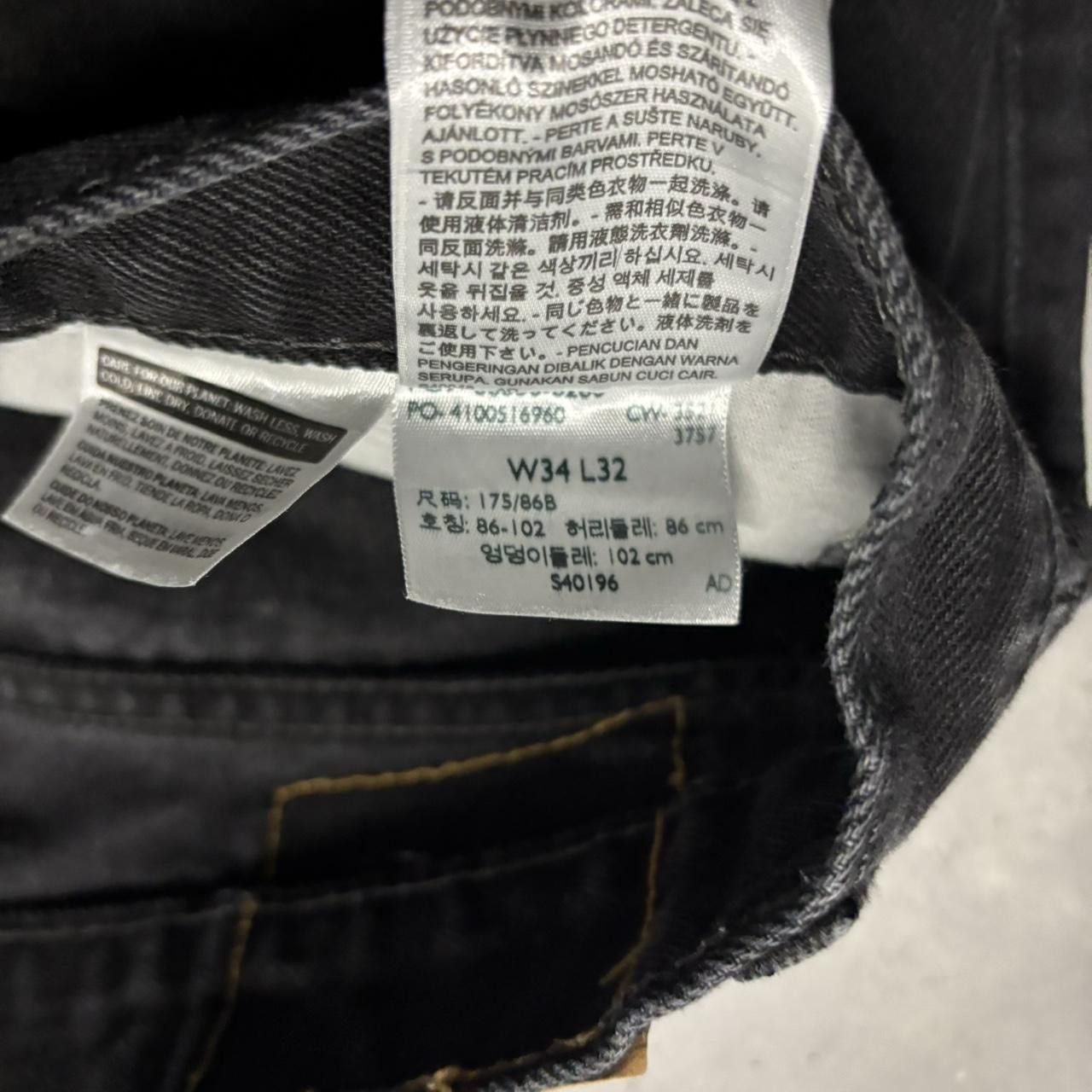 Levi's × Vintage Crazy Vintage Y2K/2000s Grunge Black Levis Essential Denim Jeans! Size US 34 / EU 50 - 8 Thumbnail