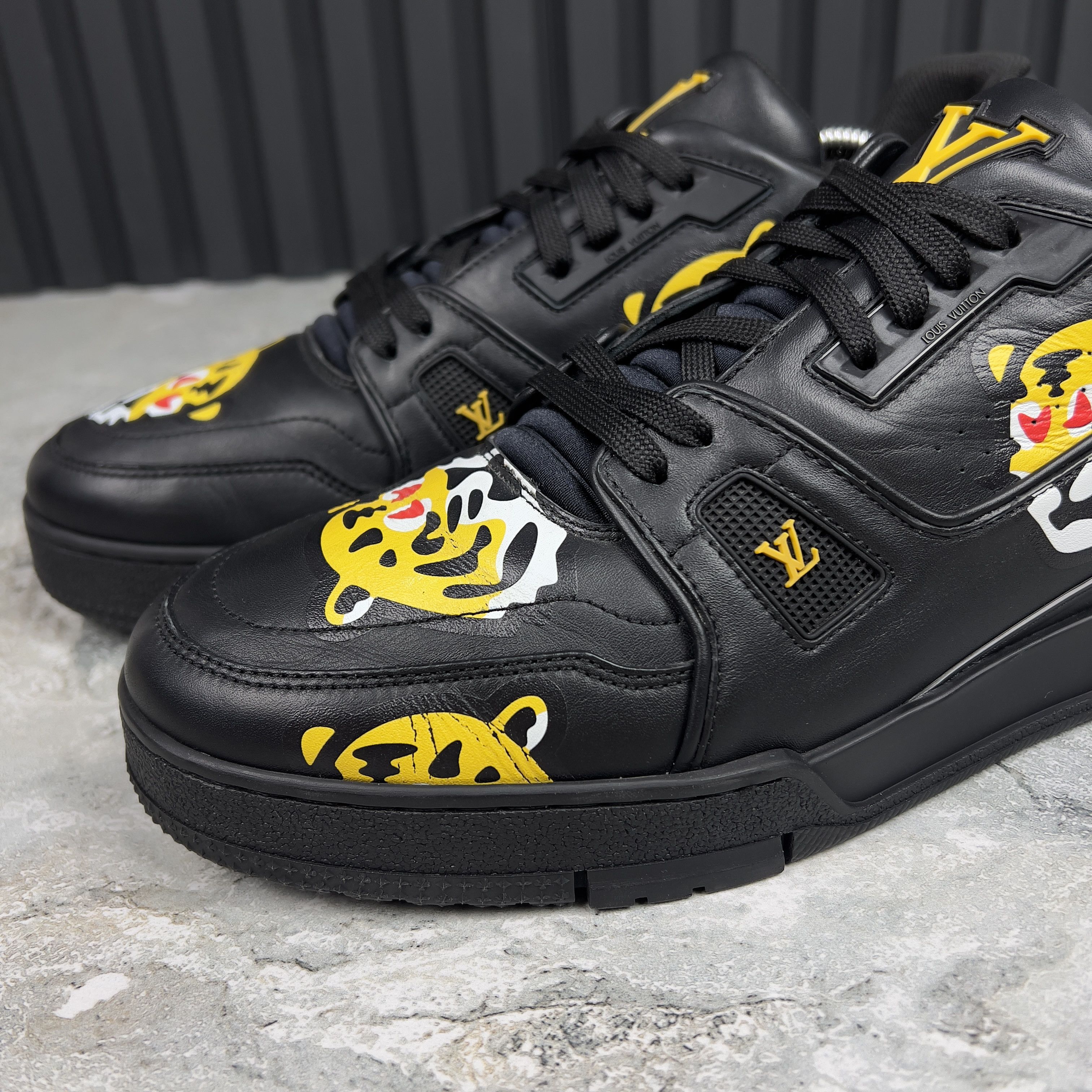 Louis Vuitton Louis Vuitton Nigo Trainer LV Tiger Sneaker Monogram Size US 9.5 / EU 42-43 - 13 Thumbnail