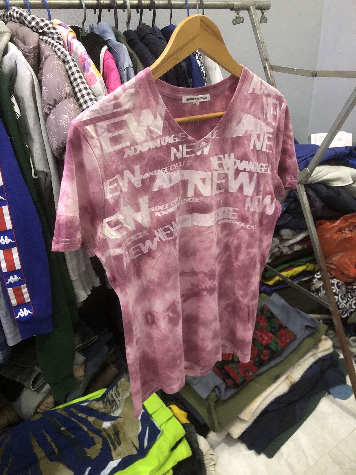 Japanese Brand × semanticdesign Semanticdesign All-Over Print V-Neck Tee — Avant-Garde Size US S / EU 44-46 / 1 - 3 Thumbnail