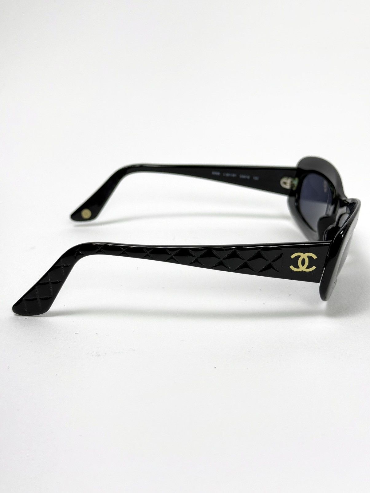 Chanel VINTAGE CHANEL BLACK SUNGLASSES Size ONE SIZE - 4 Thumbnail