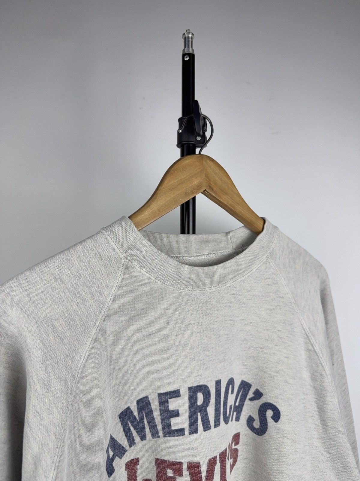 Levi's Vintage Clothing Vintage Levi’s USA America’s Original Crewneck Distressed Size US L / EU 52-54 / 3 - 2 Thumbnail