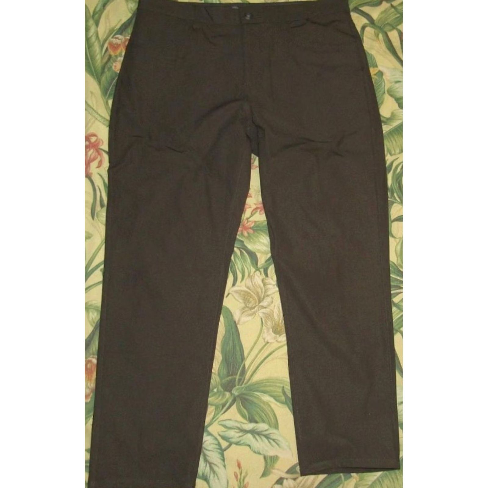 Vuori VUORI Green Meta Performance Pants 32 x 26 Mens Chino Inseam 26 32 Regular Polyester Green Pants Mens Size US 32 / EU 48 - 3 Thumbnail
