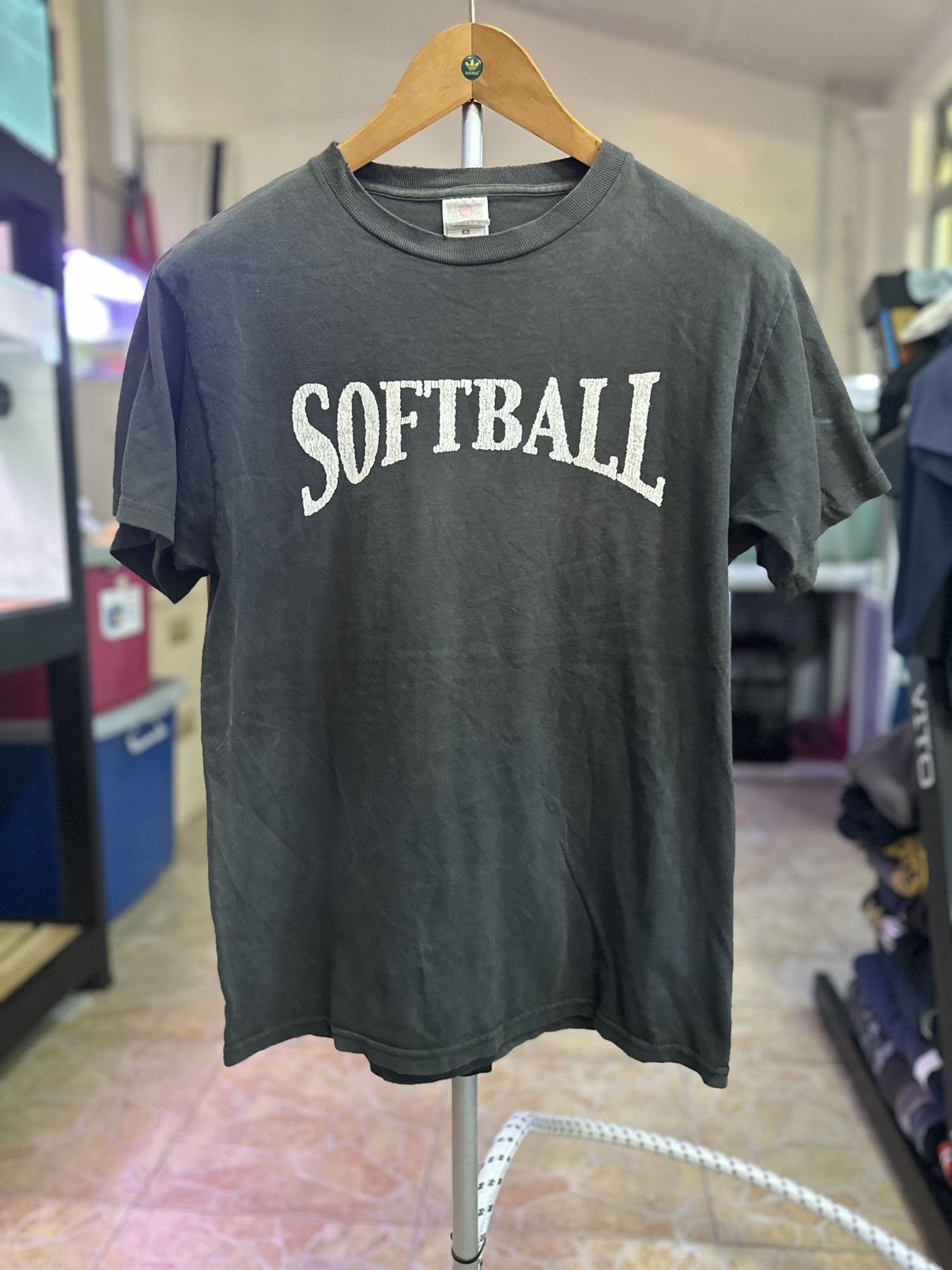 Vintage Vintage faded softball tshirt Size US M / EU 48-50 / 2 - 1 Thumbnail