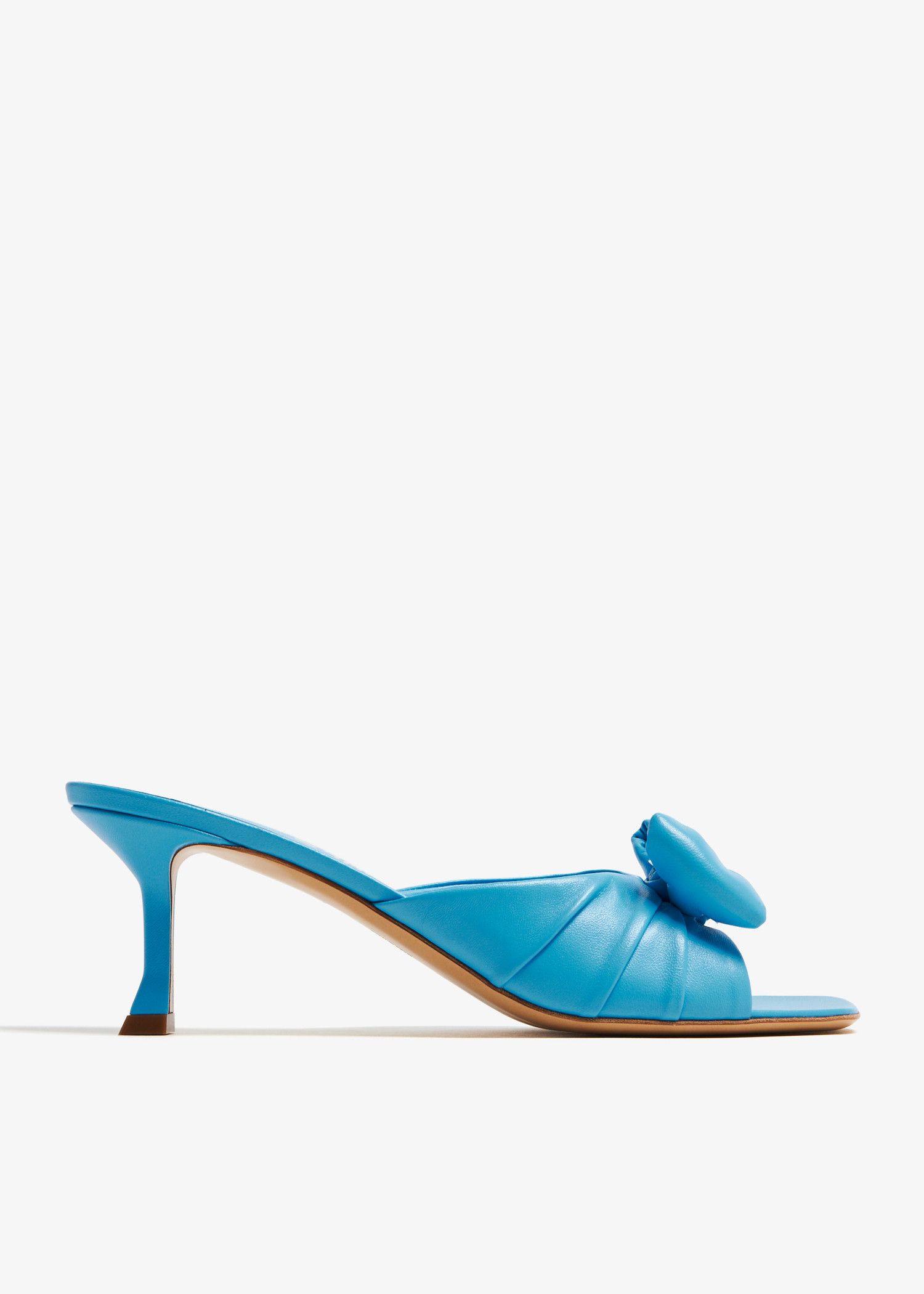 Salvatore Ferragamo o1s1rm0924 Vara Bow Slide in Sky Blue Size US 8.5 / IT 38.5 - 1 Thumbnail