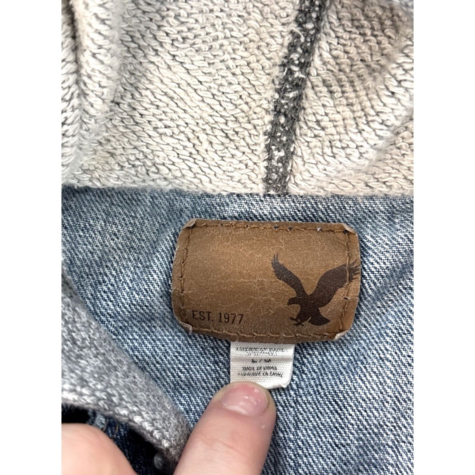American Eagle Outfitters VINTAGE American Eagle Outfitters Denim Jacket Womens Large Hooded Button Blue L Jacket Womens Hooded Basic Jacket 90s Y2K Size L / US 10 / IT 46 - 4 Thumbnail