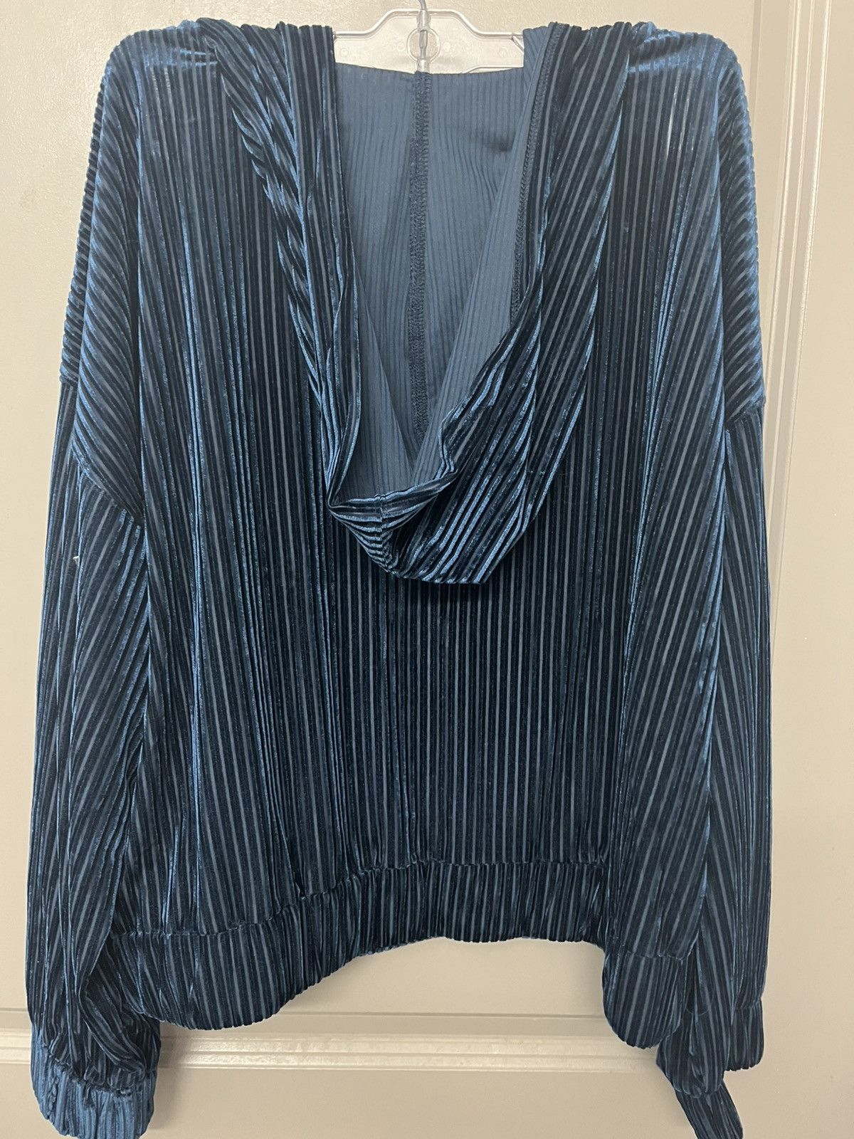 Venus Venus Ribbed Two Piece Lounge Set Hoodie - Size XL NWT Size 40" / US 18 - 2 Thumbnail