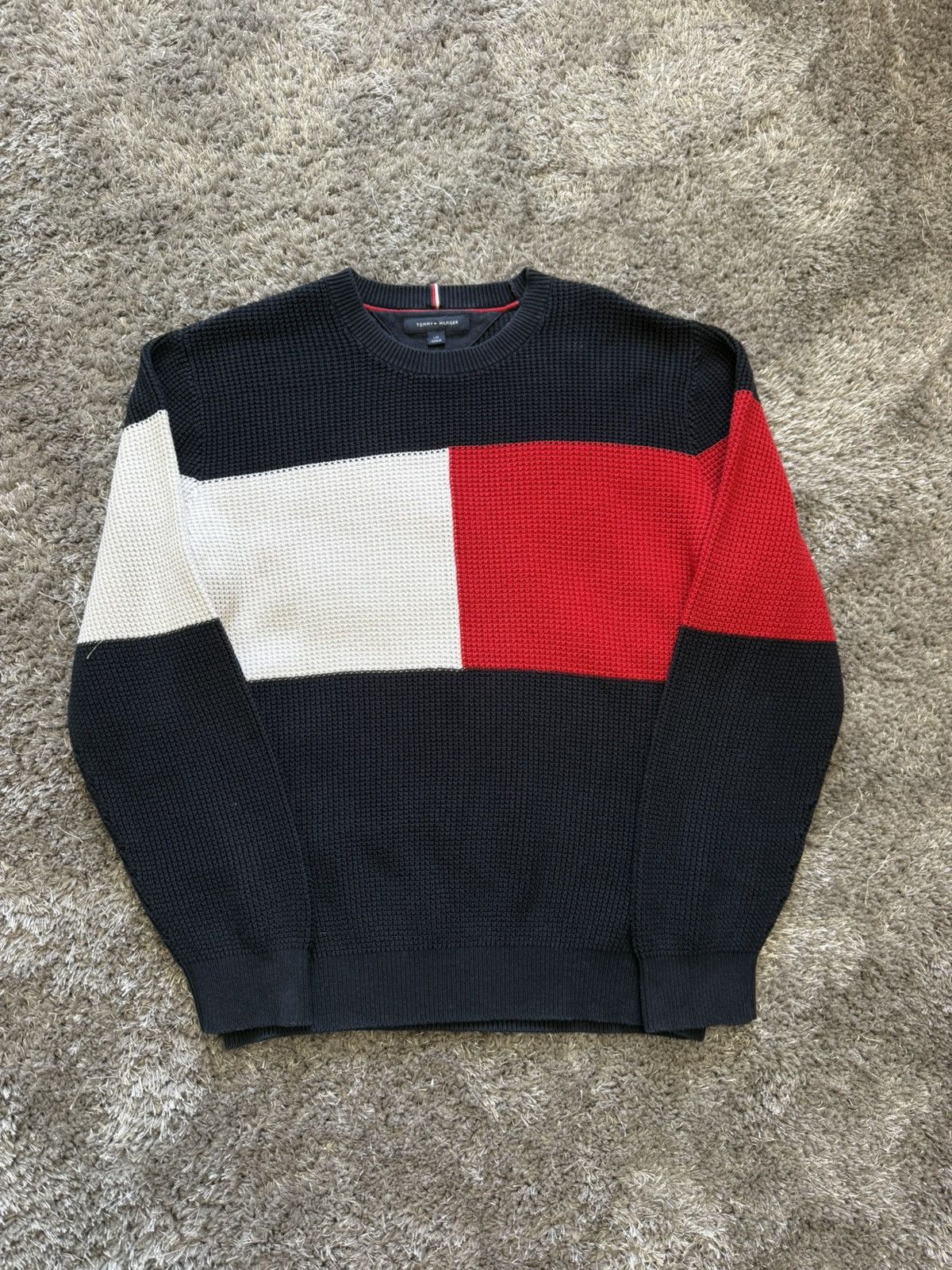 Tommy Hilfiger Tommy Hilfiger sweater jumper big logo flag vintage Size L / US 10 / IT 46 - 1 Thumbnail