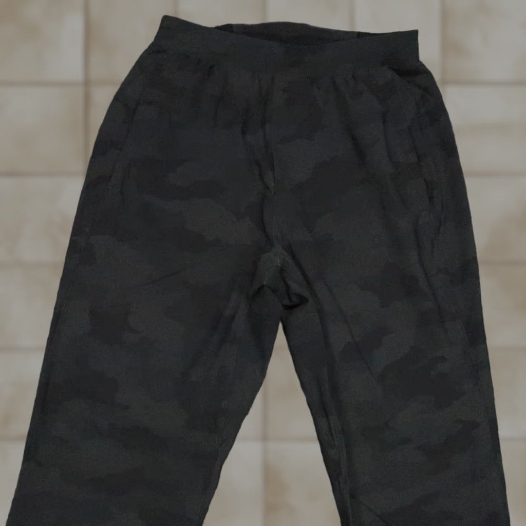 Lululemon Lululemon Pants Men XS Gray Heritage 365 Camo Surge Jogger Ankle Zip Training Shirts? Size US 27 - 1 Thumbnail