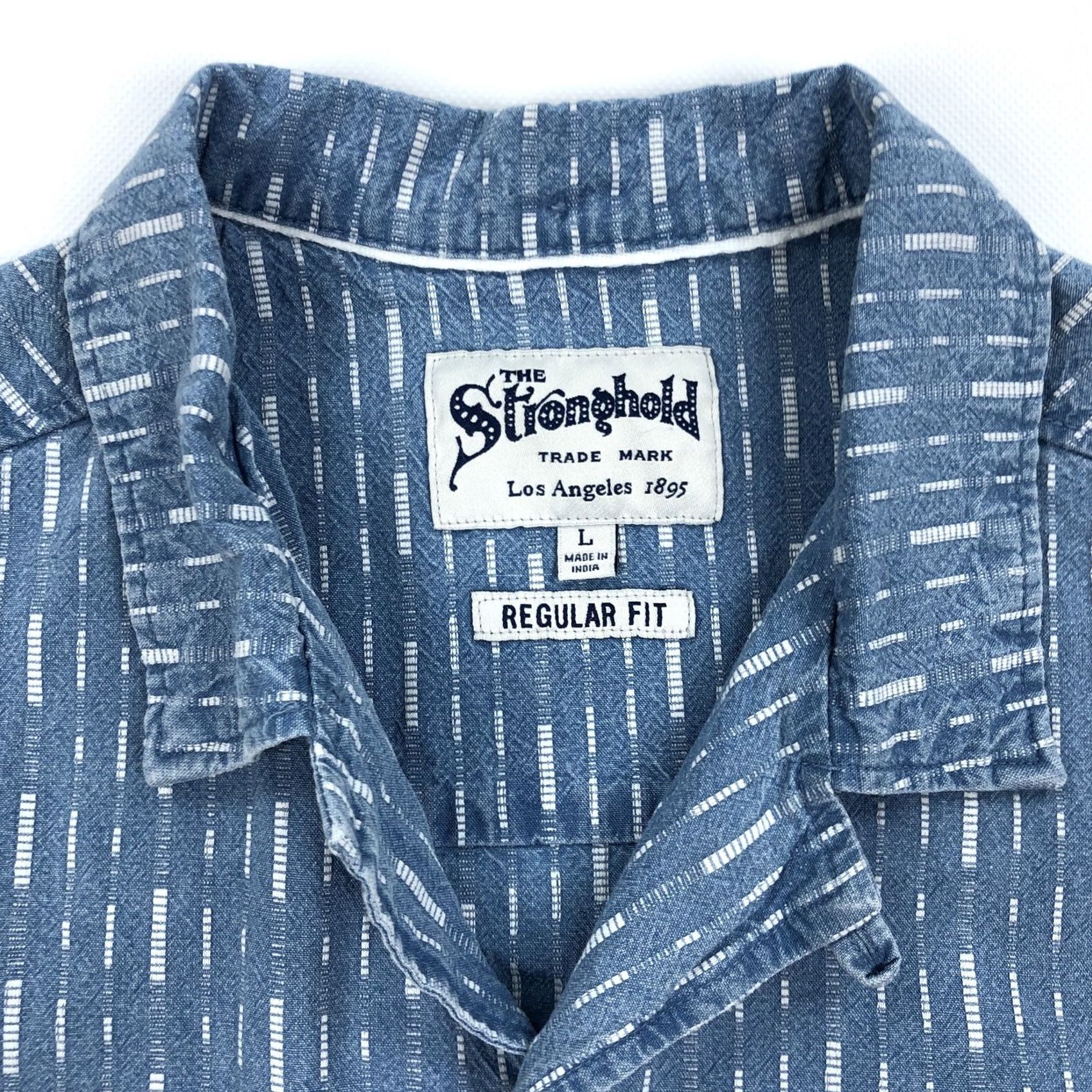 Vintage The Stronghold Button-Up Shirt Men Blue White Pattern Short Sleeve Collared Casual L Regular Chest 45 in Size US L / EU 52-54 / 3 - 2 Thumbnail